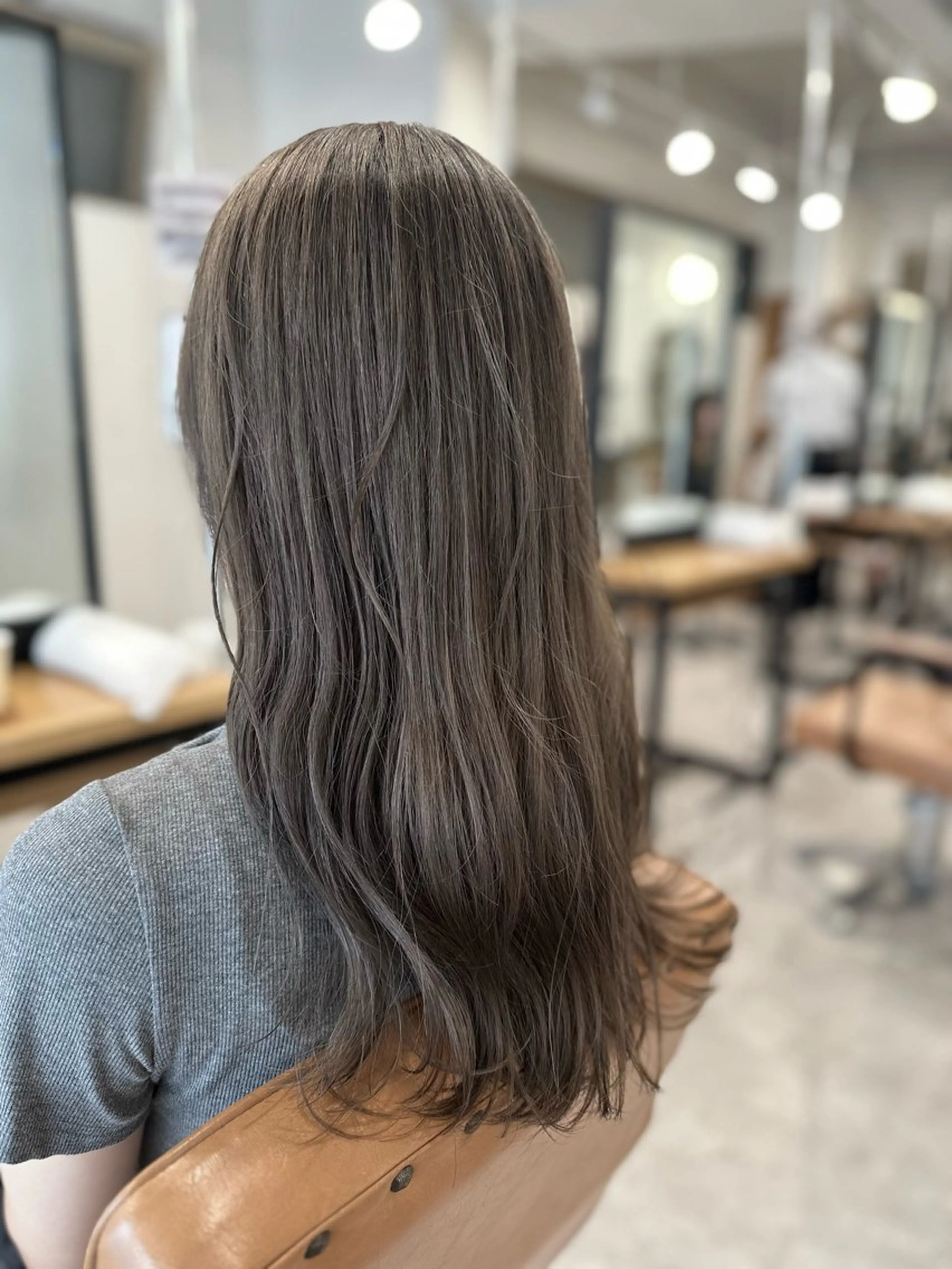 ロング カラー ベージュカラー ミルクティーベージュ 特殊カラー特化 ✂️SHIAN フジのヘアスタイル