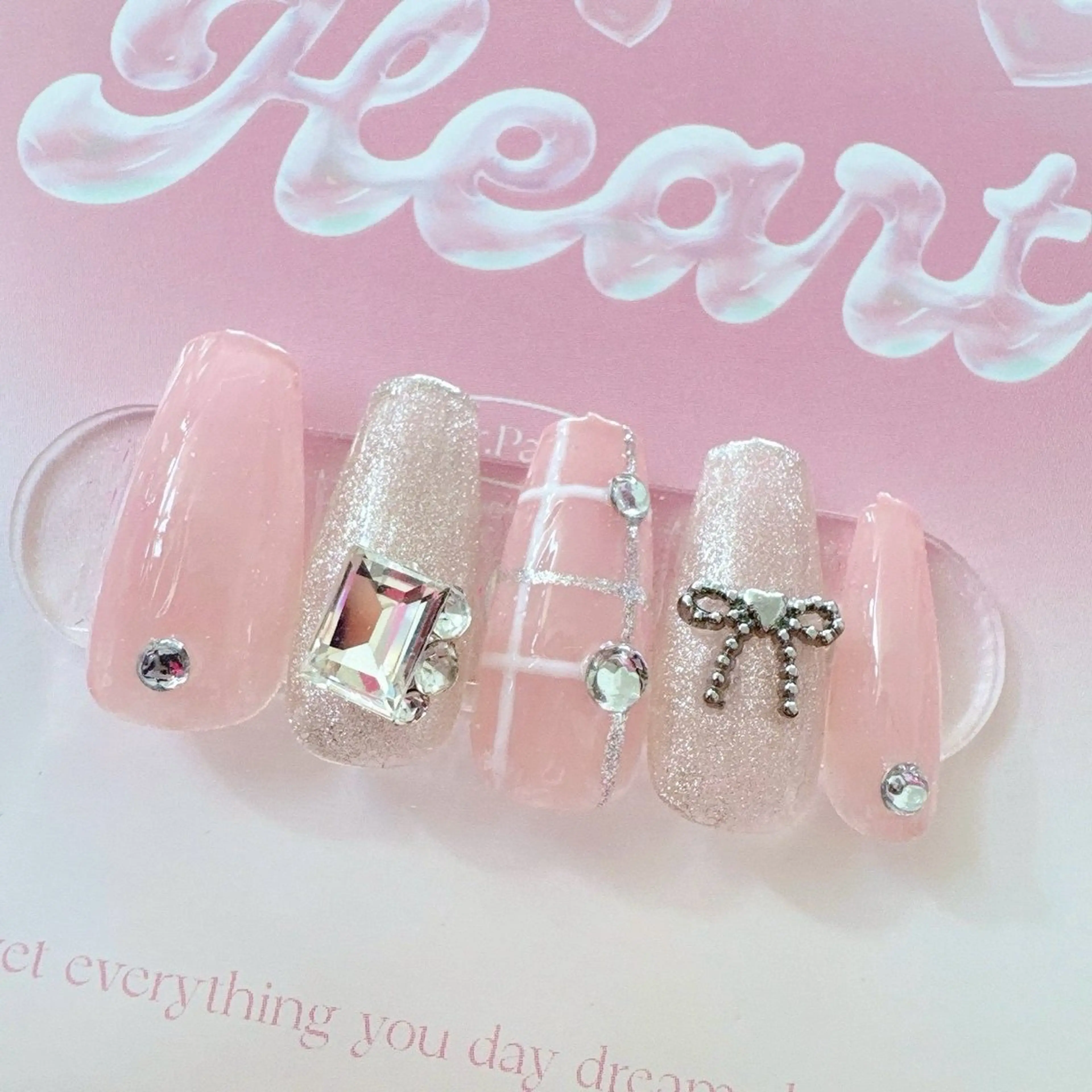 ネイル ハンドネイル MignonReve ♡EIMI🌈のネイルデザイン