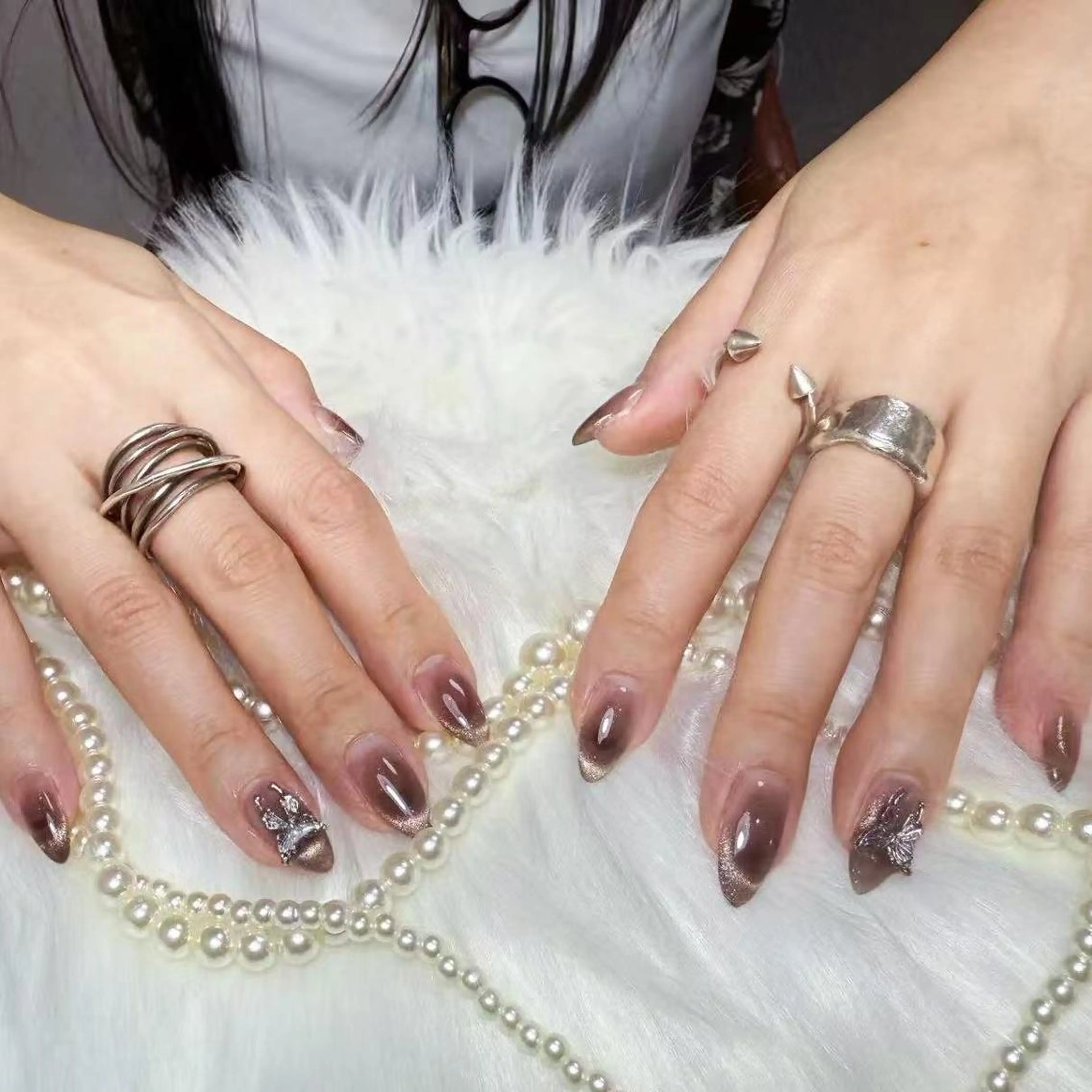 ネイル アートネイル オーロラネイル ガーリー キラキラネイル 韓国ネイル ハンドネイル DIAMOND NailStudioのネイルデザイン