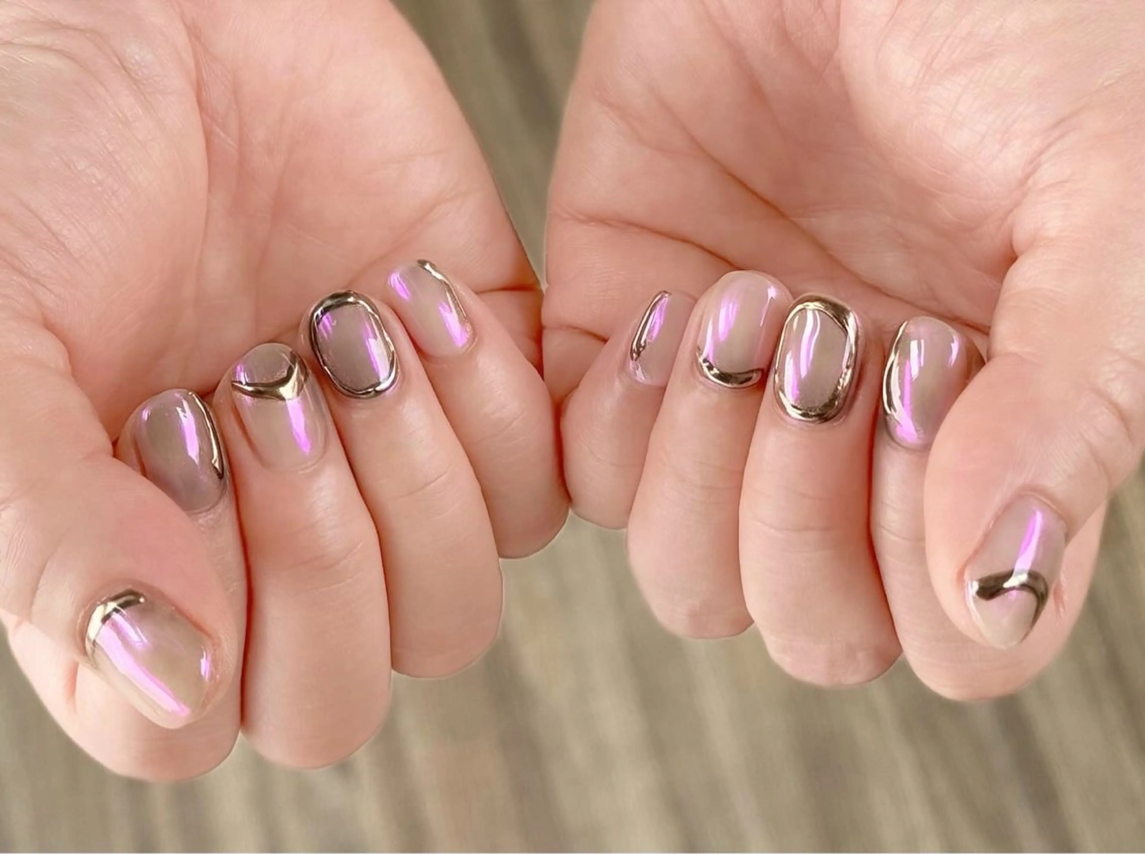 ネイル オーロラネイル ゴールド ミラーネイル ハンドネイル EARTH浦添店 村吉のネイルデザイン