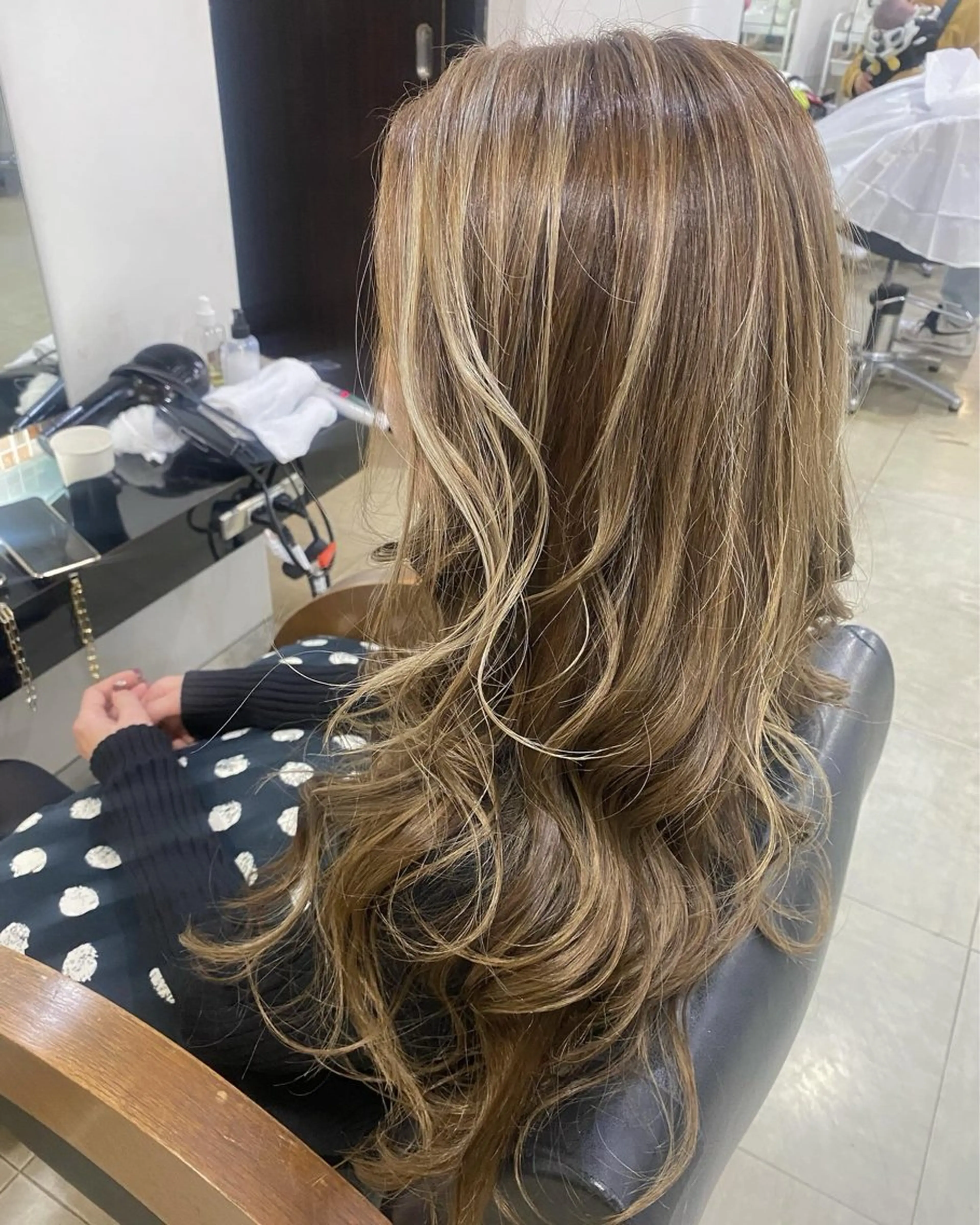 ロング カラー ヘアアレンジ アッシュ ハイライトカラー ハイライト DISCOHAIRsanc（ルジャルダン町田）所属・烏山 達也のヘアスタイル