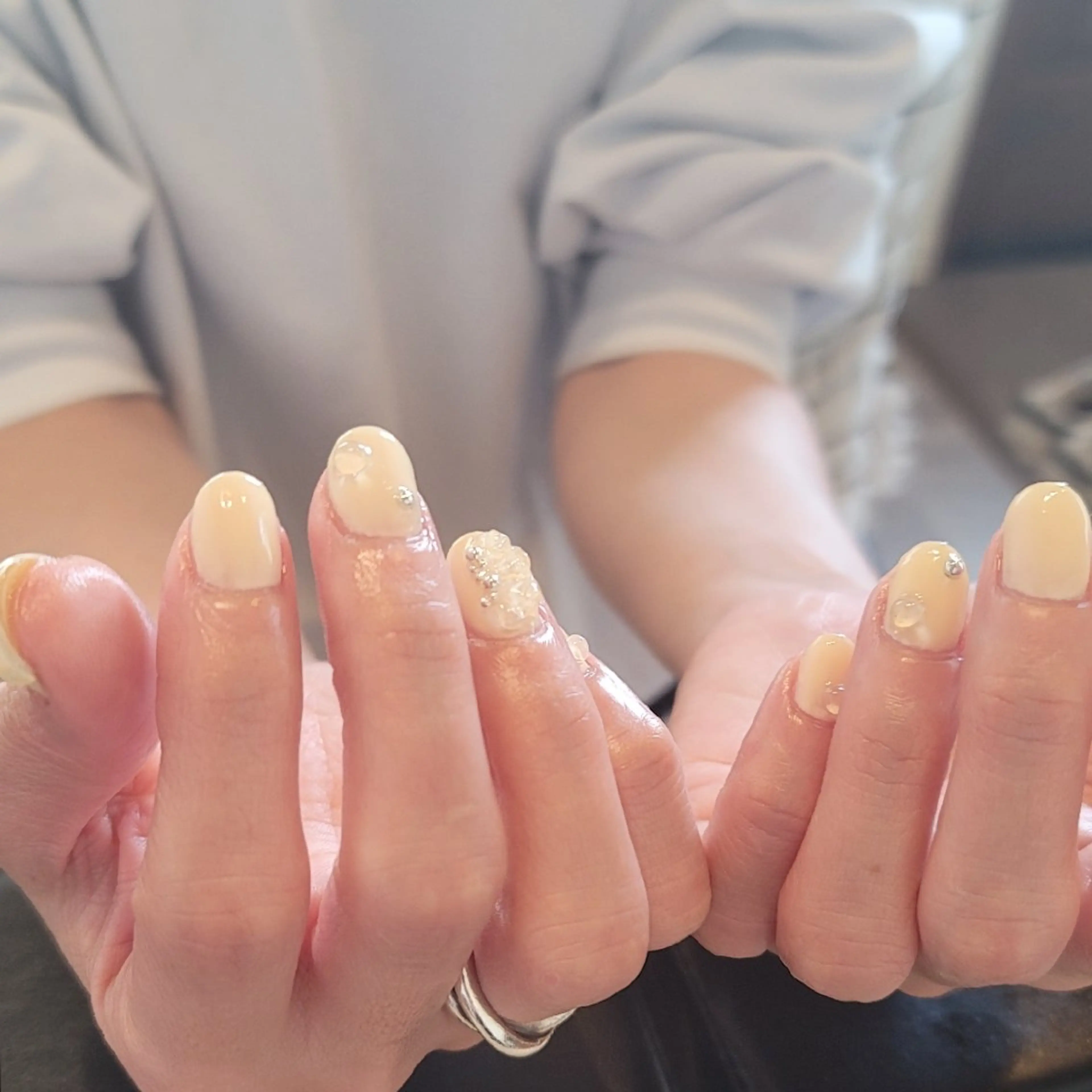 ネイル クリアネイル レース 🌲🌳🚪iiit o🌲🌳🌲のネイルデザイン