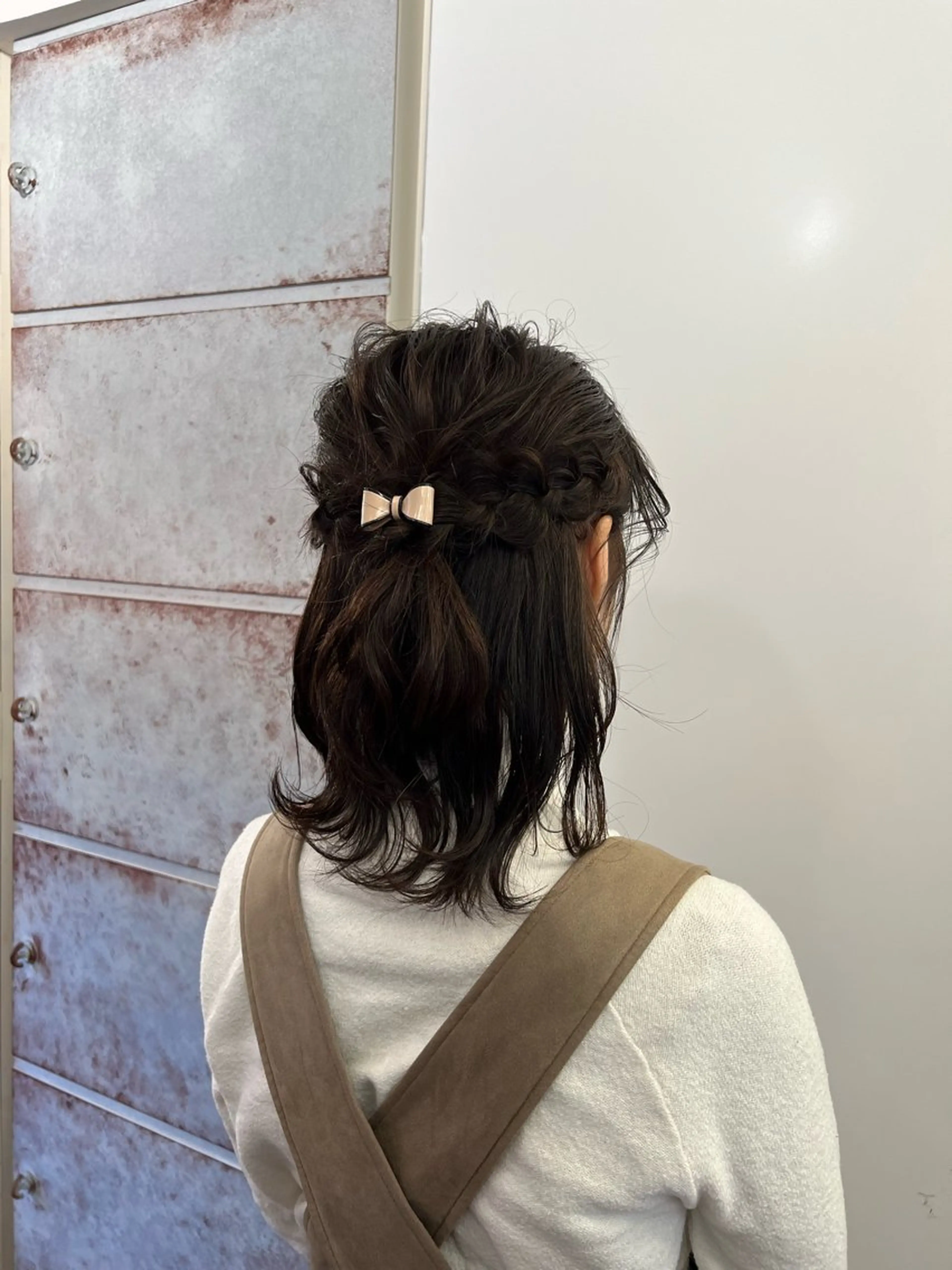 ミディアム ヘアアレンジ tiravento泉ヶ丘店所属・中山 琴葉のヘアスタイル