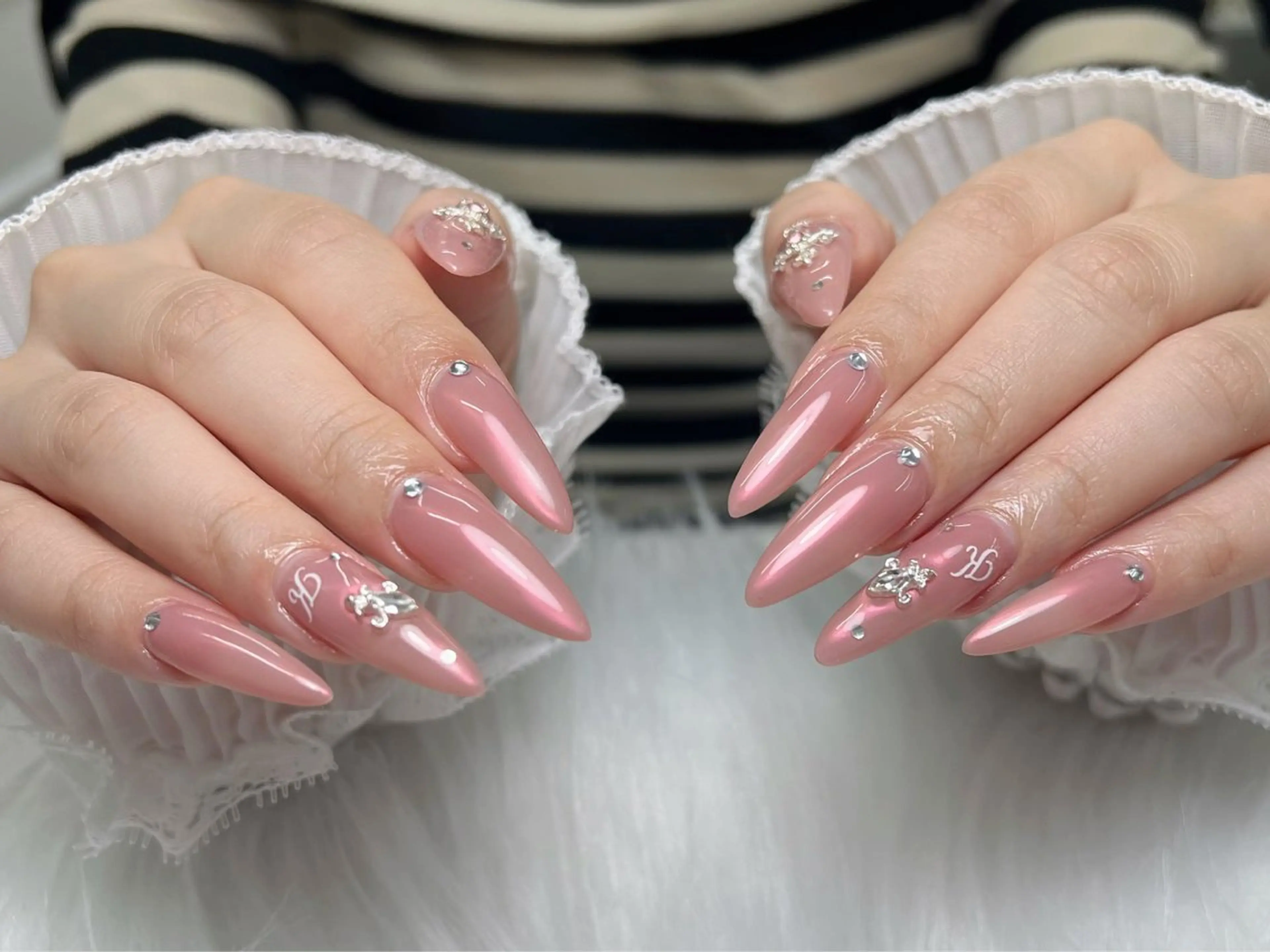 ネイル ハンドネイル ハンドケア Nova Nail Nambaのネイルデザイン