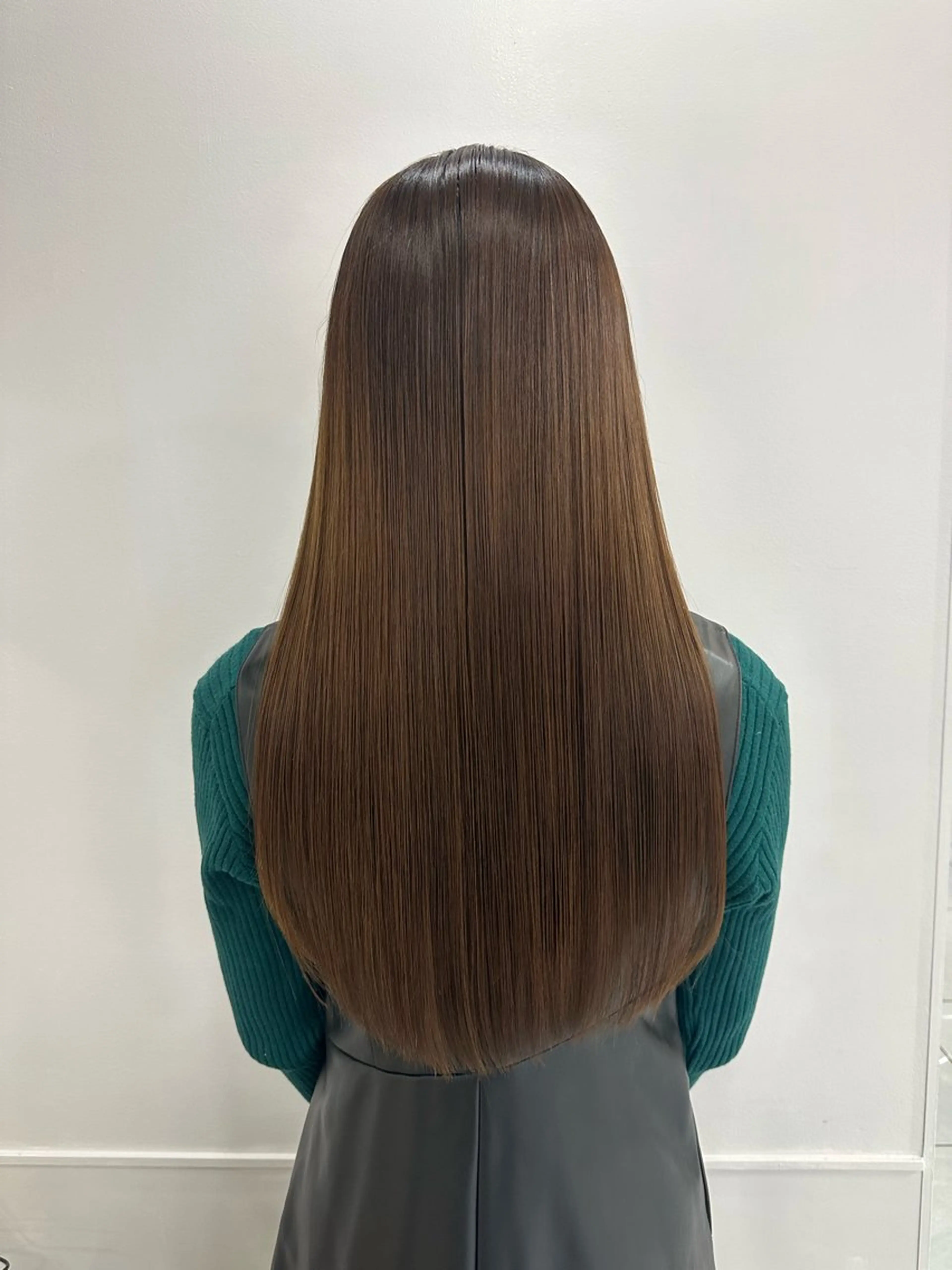 ロング パーマ 縮毛矯正 トリートメント 髪質改善/縮毛矯正 /ブリーチ矯正/岡部のヘアスタイル