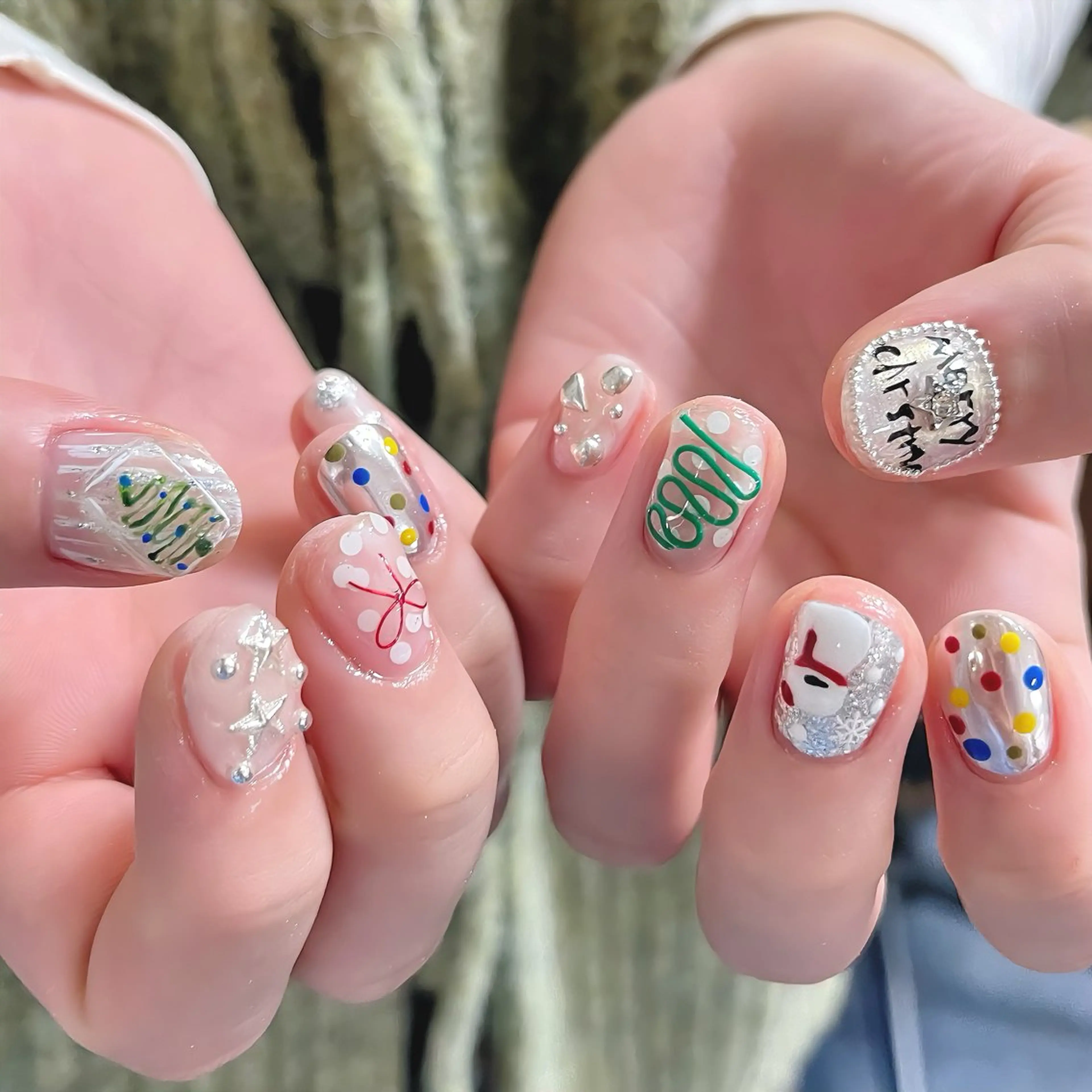 ネイル ハート リボン ワンホンネイル 冬ネイル クリスマス ハンドネイル 🫧OPELIA NAIL渋谷🫧のネイルデザイン