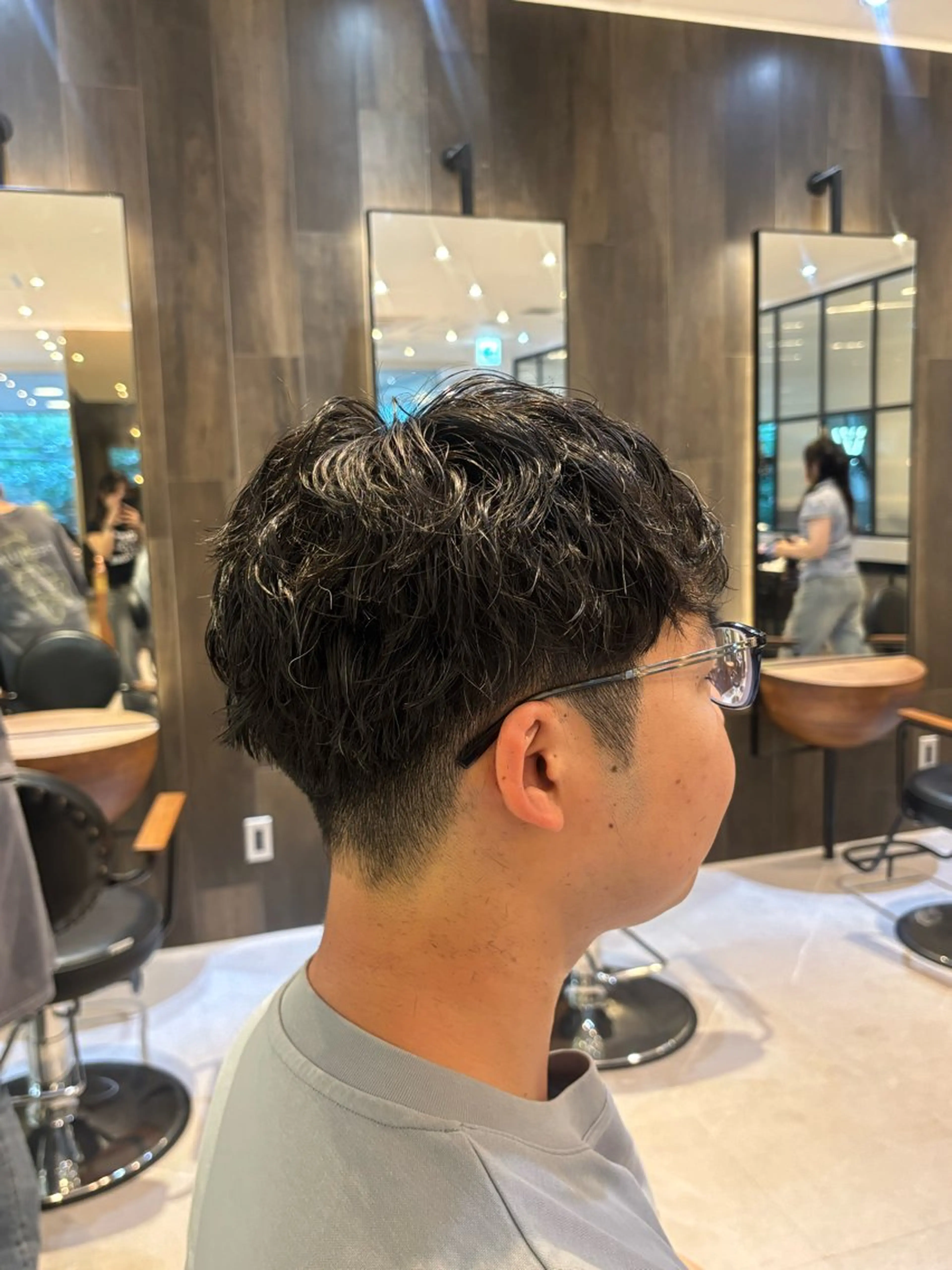 パーマ メンズ メンズパーマ カット ヘアカラー メンズ特化/ 透明感カラー/りなのヘアスタイル