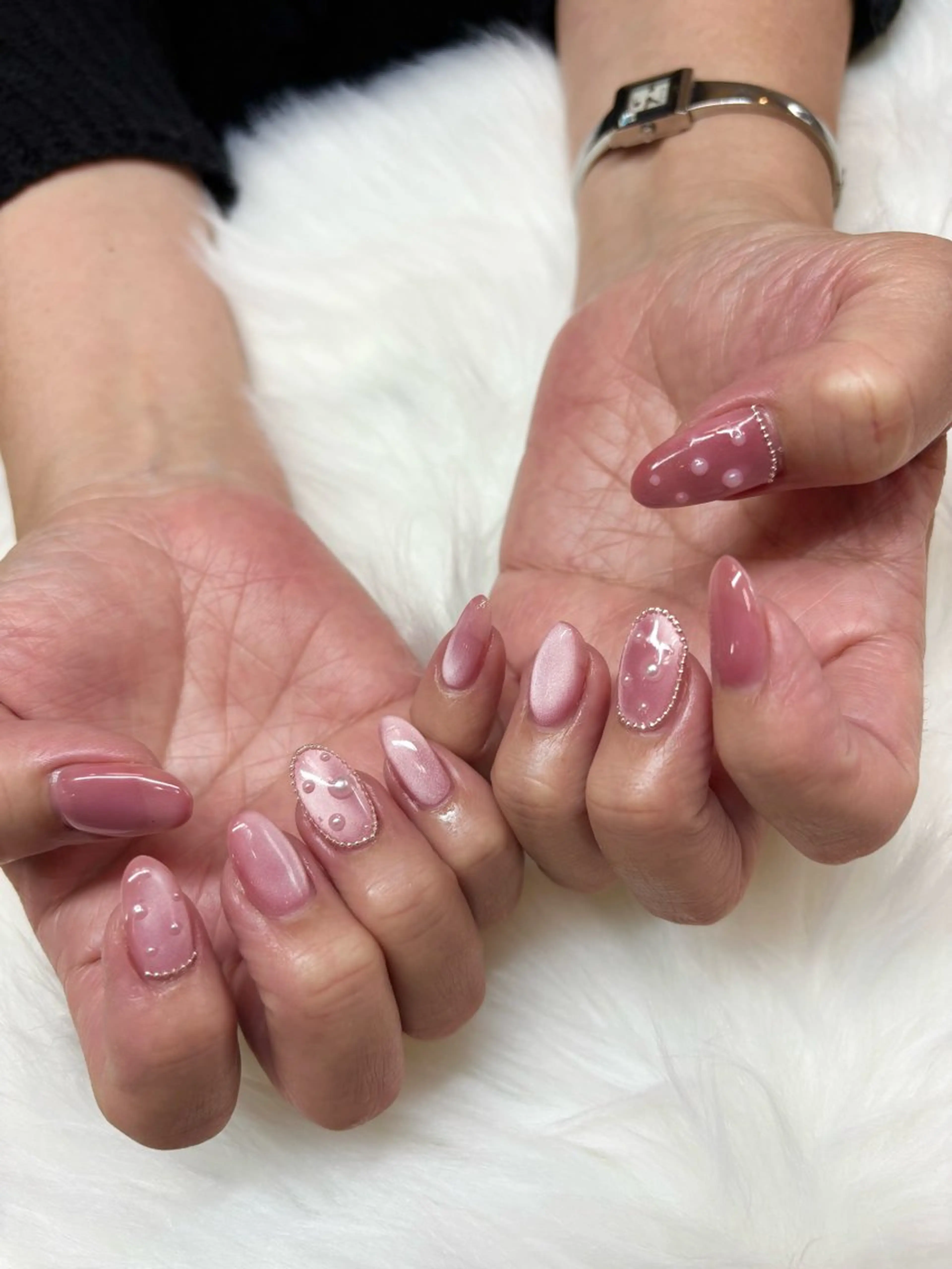 ネイル ピンク ハンドネイル lealea Ayakaのネイルデザイン