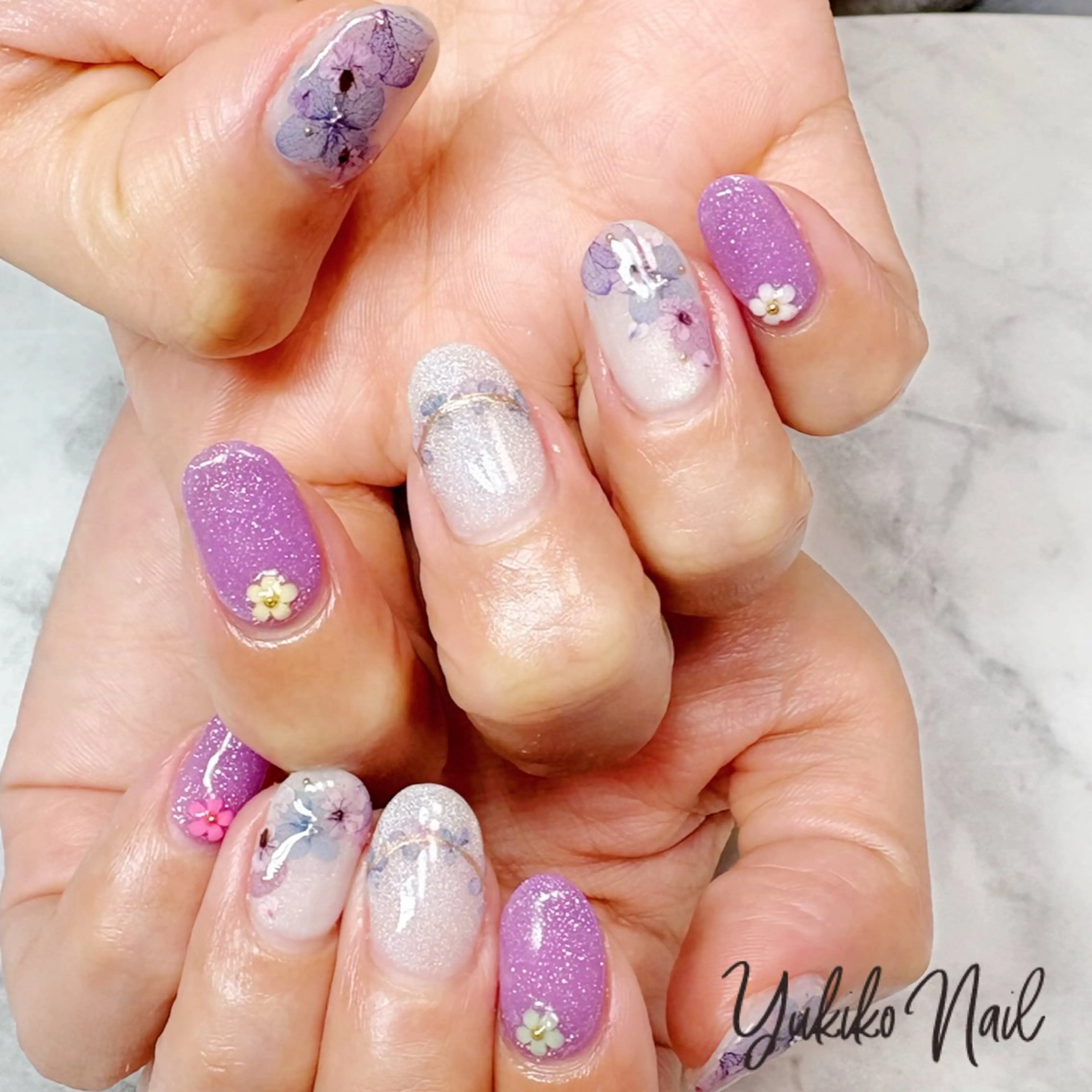 ネイル キラキラネイル マグネットネイル ユキコ ネイルのネイルデザイン