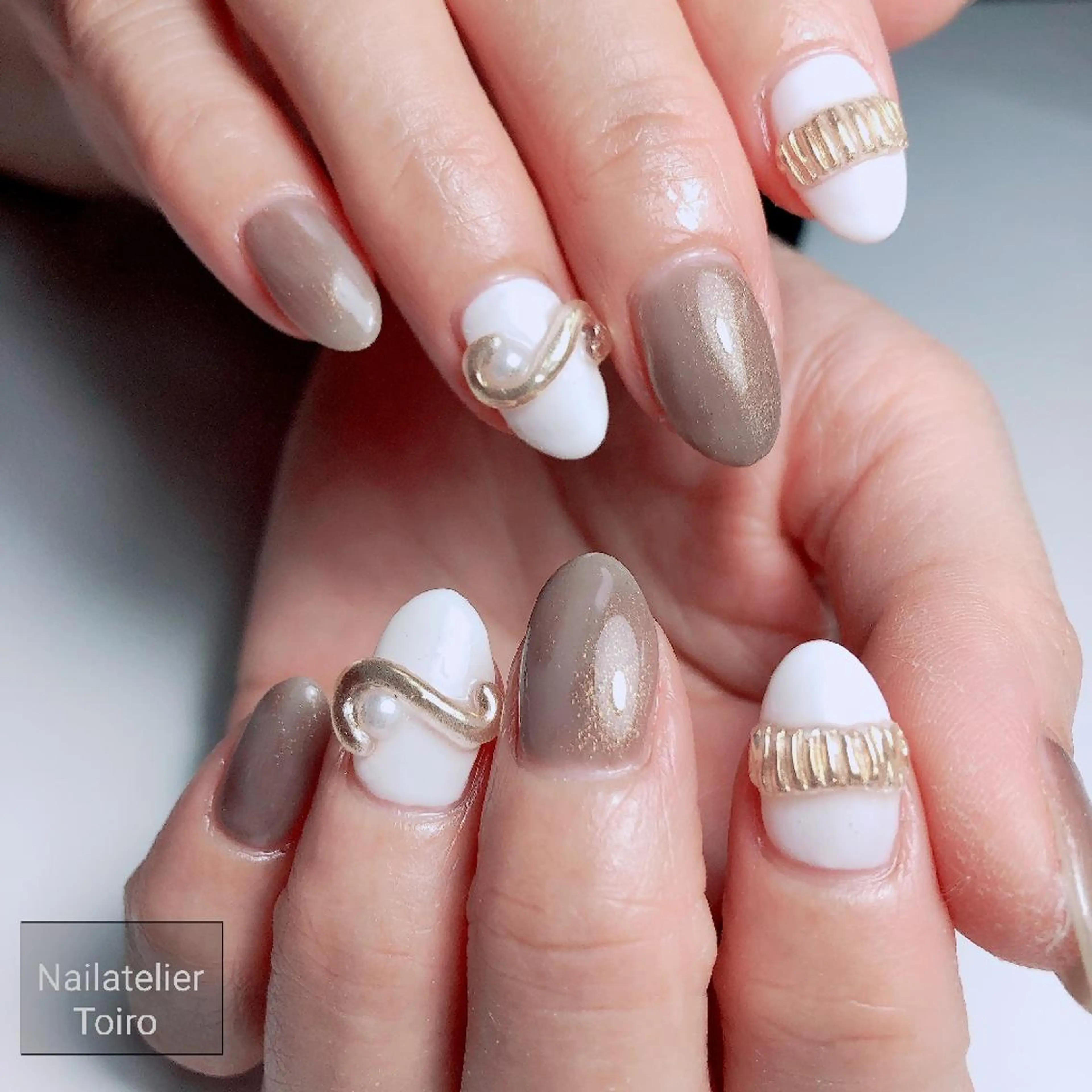 ミディアム ネイル ☺︎山部 志麻☺︎のネイルデザイン