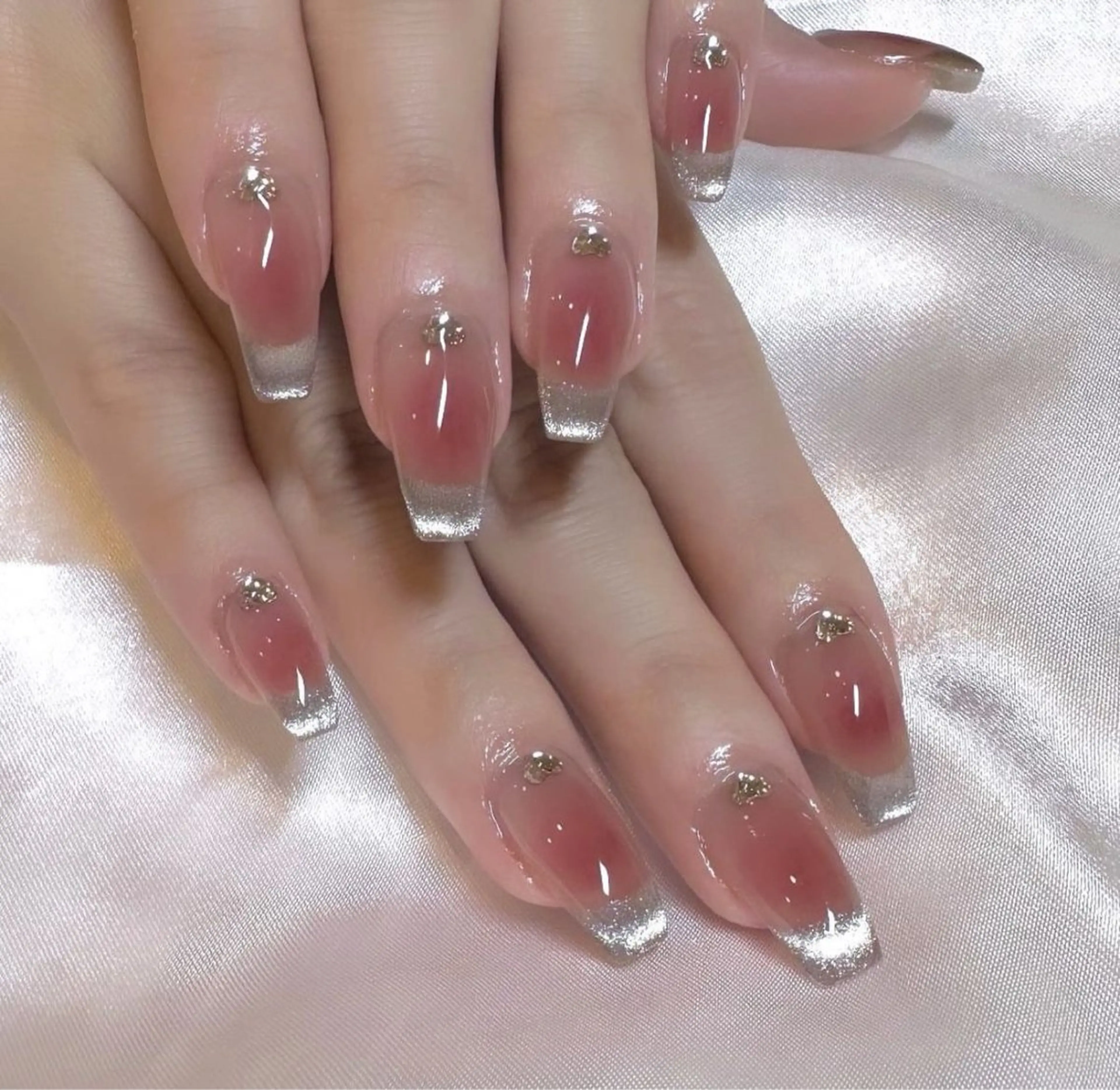 ネイル Lee Nailsのネイルデザイン