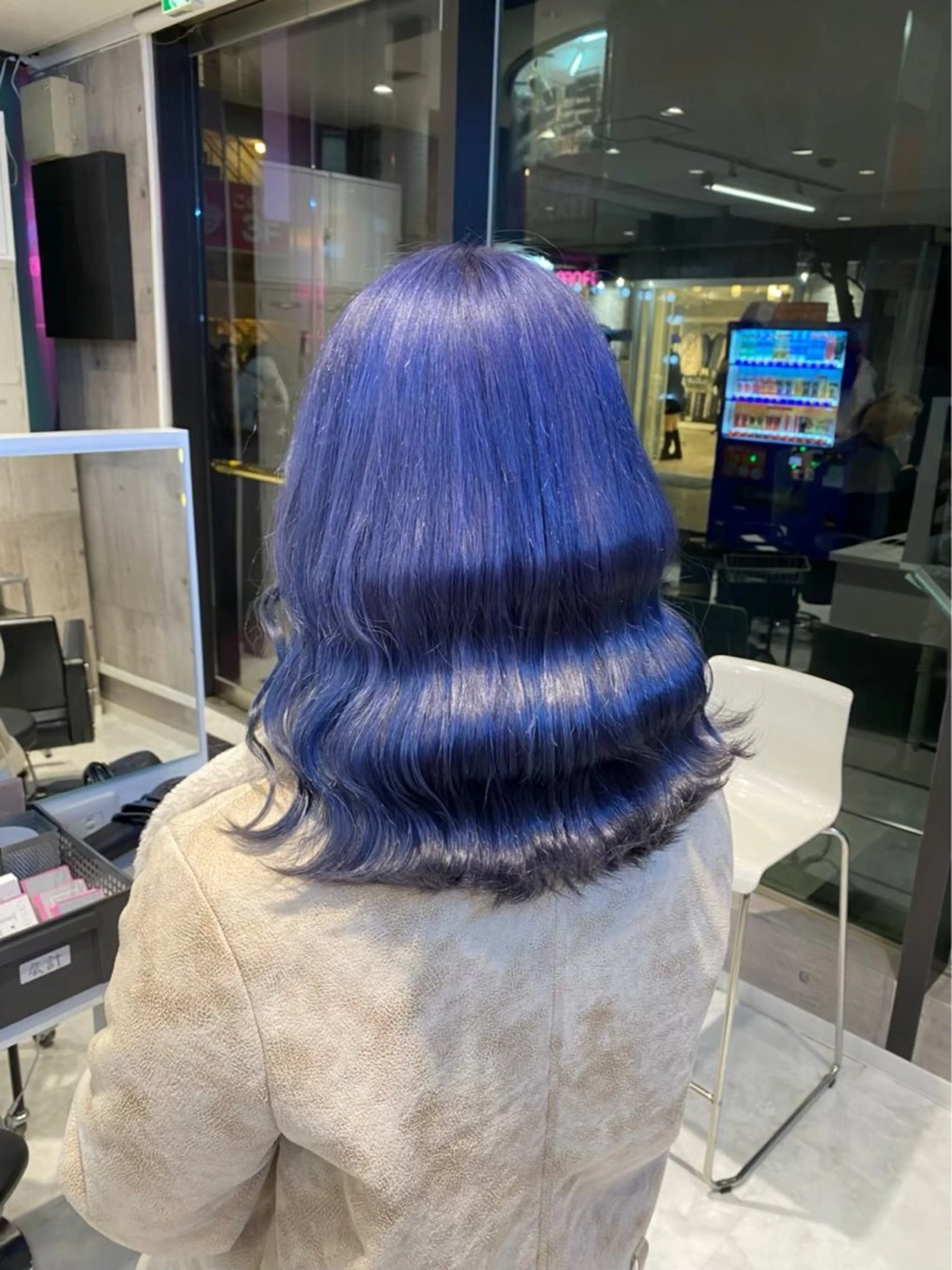 セミロング カラー ヘアアレンジ ヘアカラー トリートメント 透明感/ 艶ハイトーン/梨桜のヘアスタイル