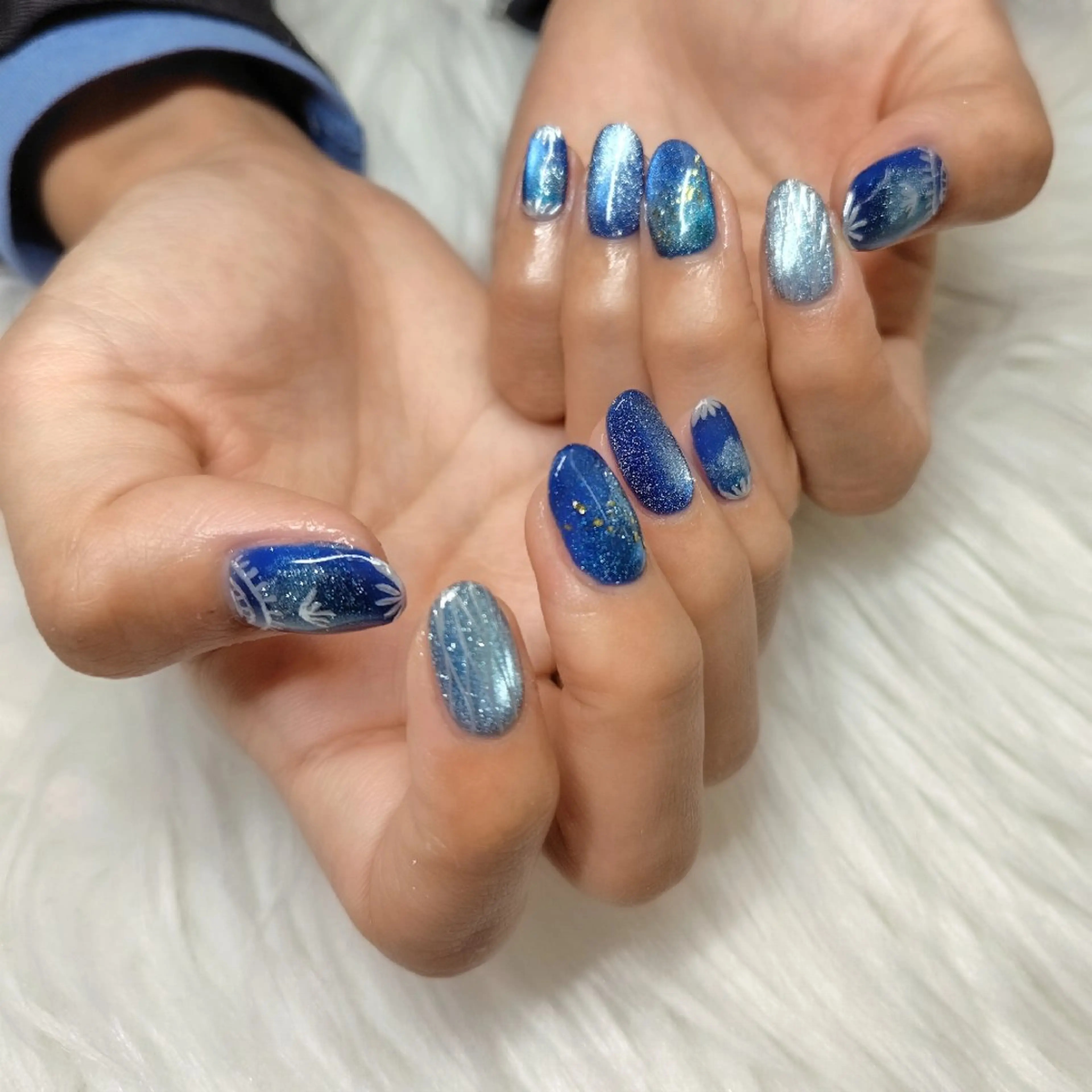 ネイル アートネイル マグネットネイル ミラーネイル ハンドネイル Bianca浦和西口 ⭐mitoのネイルデザイン