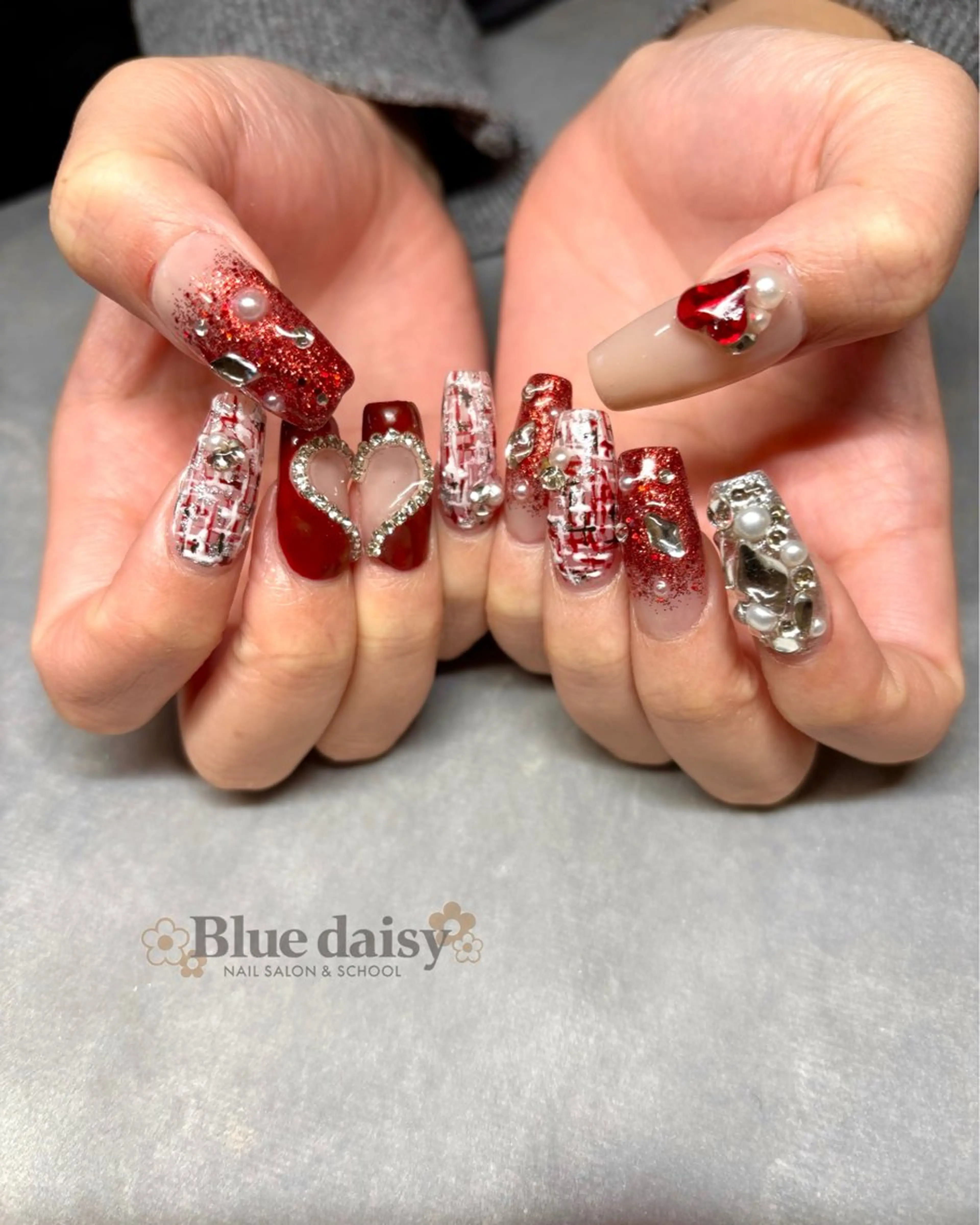 ネイル ジェルネイル キラキラネイル マグネットネイル 持ち込み パラジェル ハンドネイル Blue　daisy　栄本店 【ブルーデイジー】所属・Blue daisy 栄本店のネイルデザイン