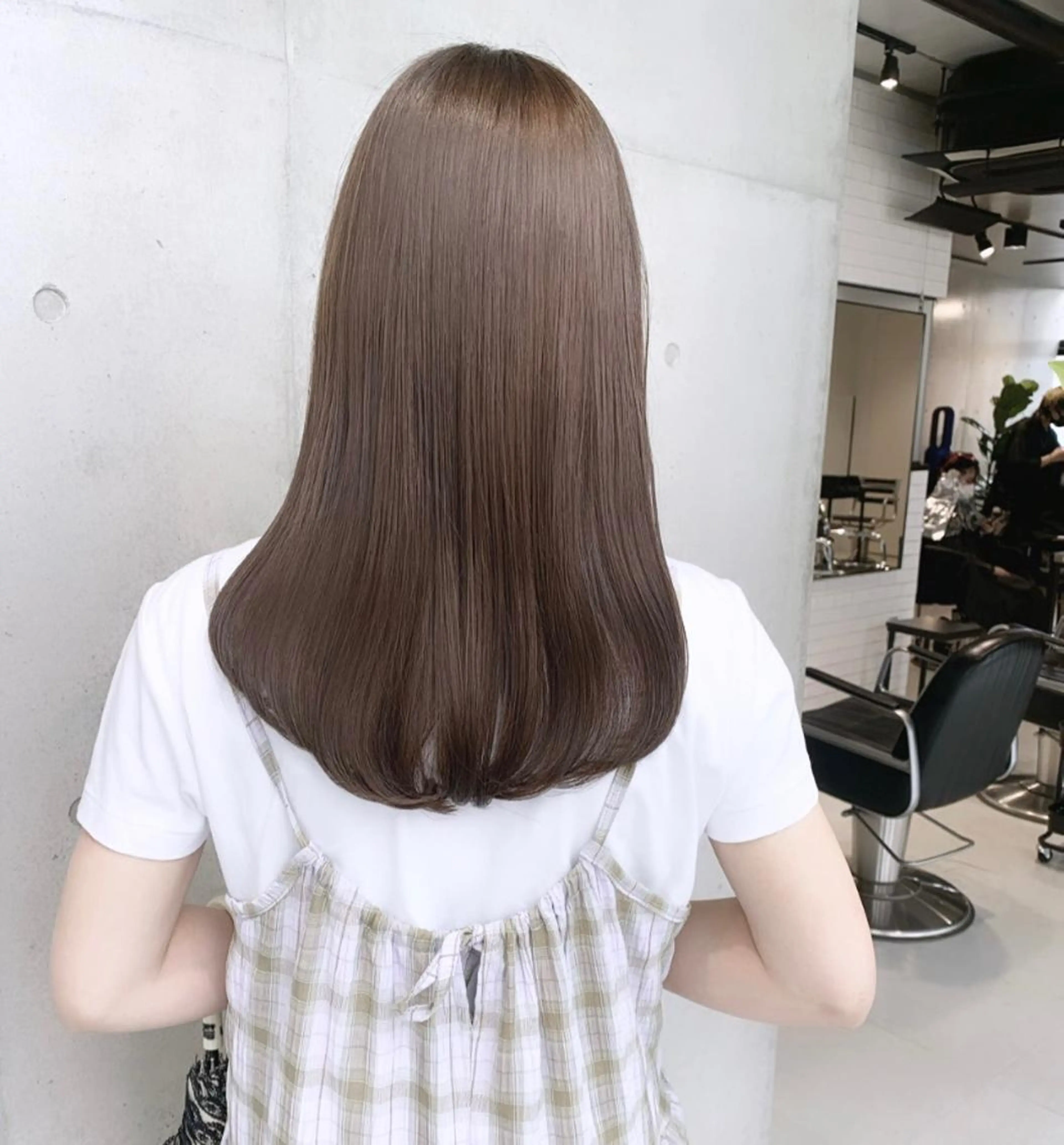 セミロング カラー カット ヘアカラー トリートメント ヘッドスパ 透明感/オリーブ/ グレージュ/YUKAのヘアスタイル