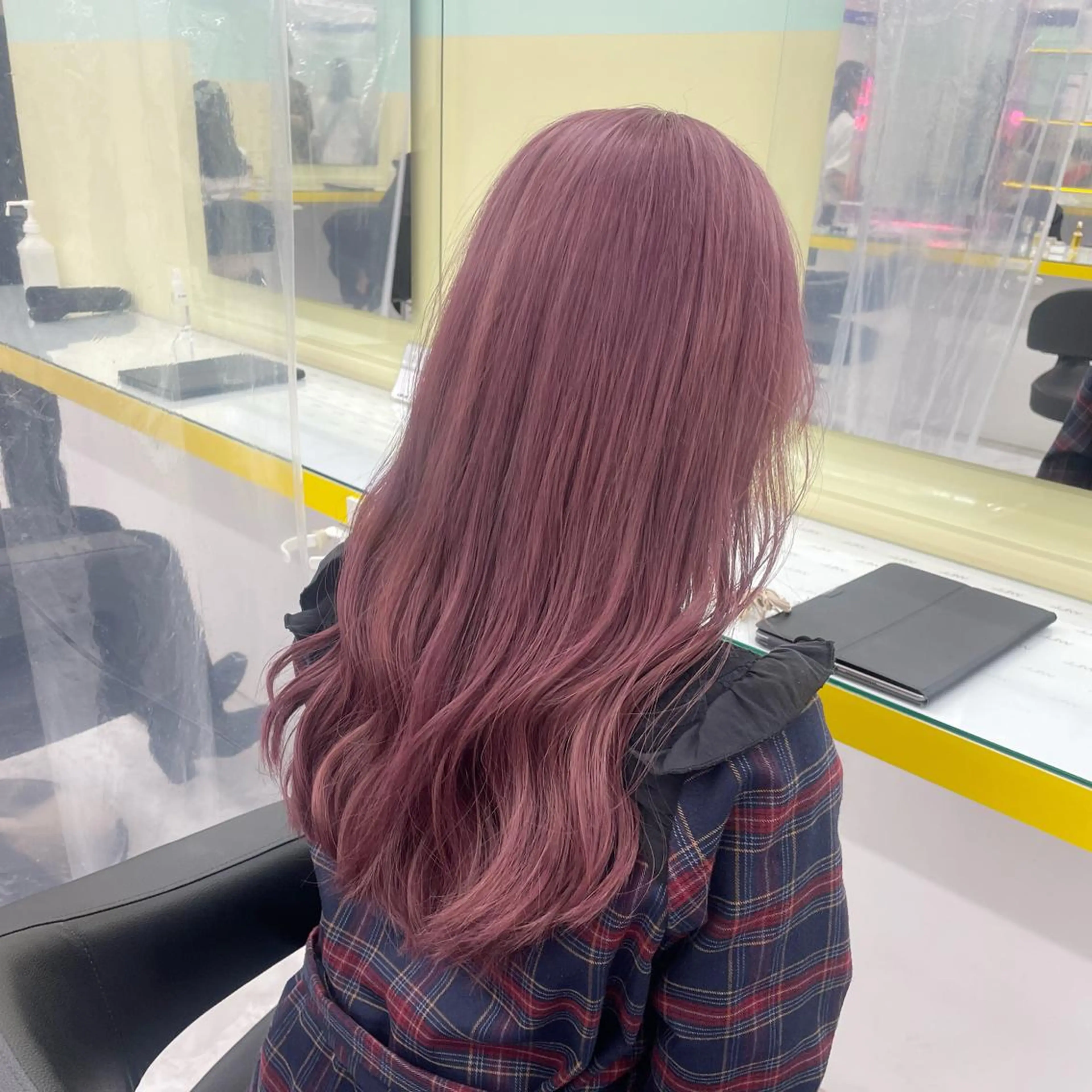 ロング ピンクブラウン ピンクラベンダー 🤍韓国トレンド ヘア🤍miku🤍のヘアスタイル