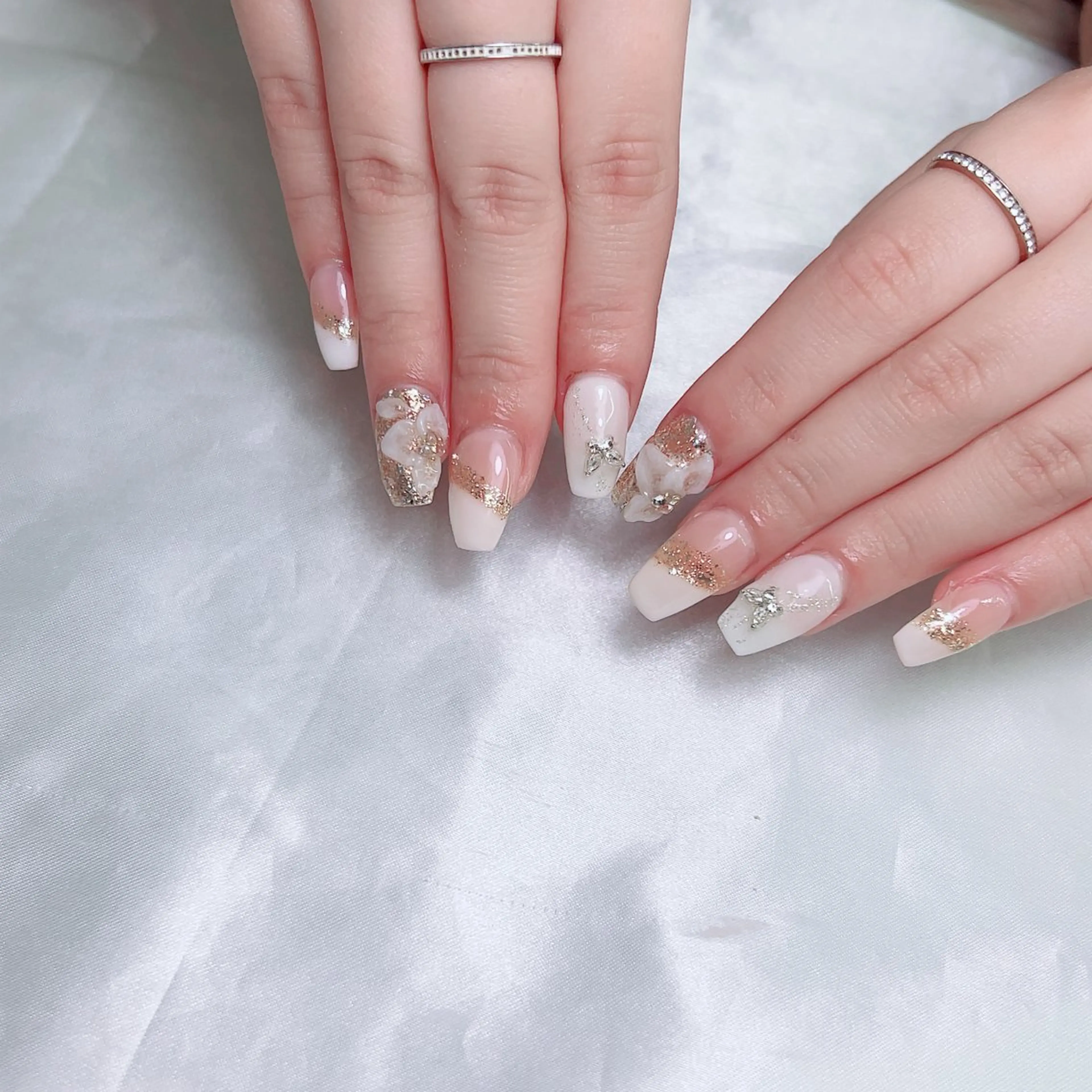 ミディアム ハンドネイル artnailgallery所属・gallery Yumiのネイルデザイン