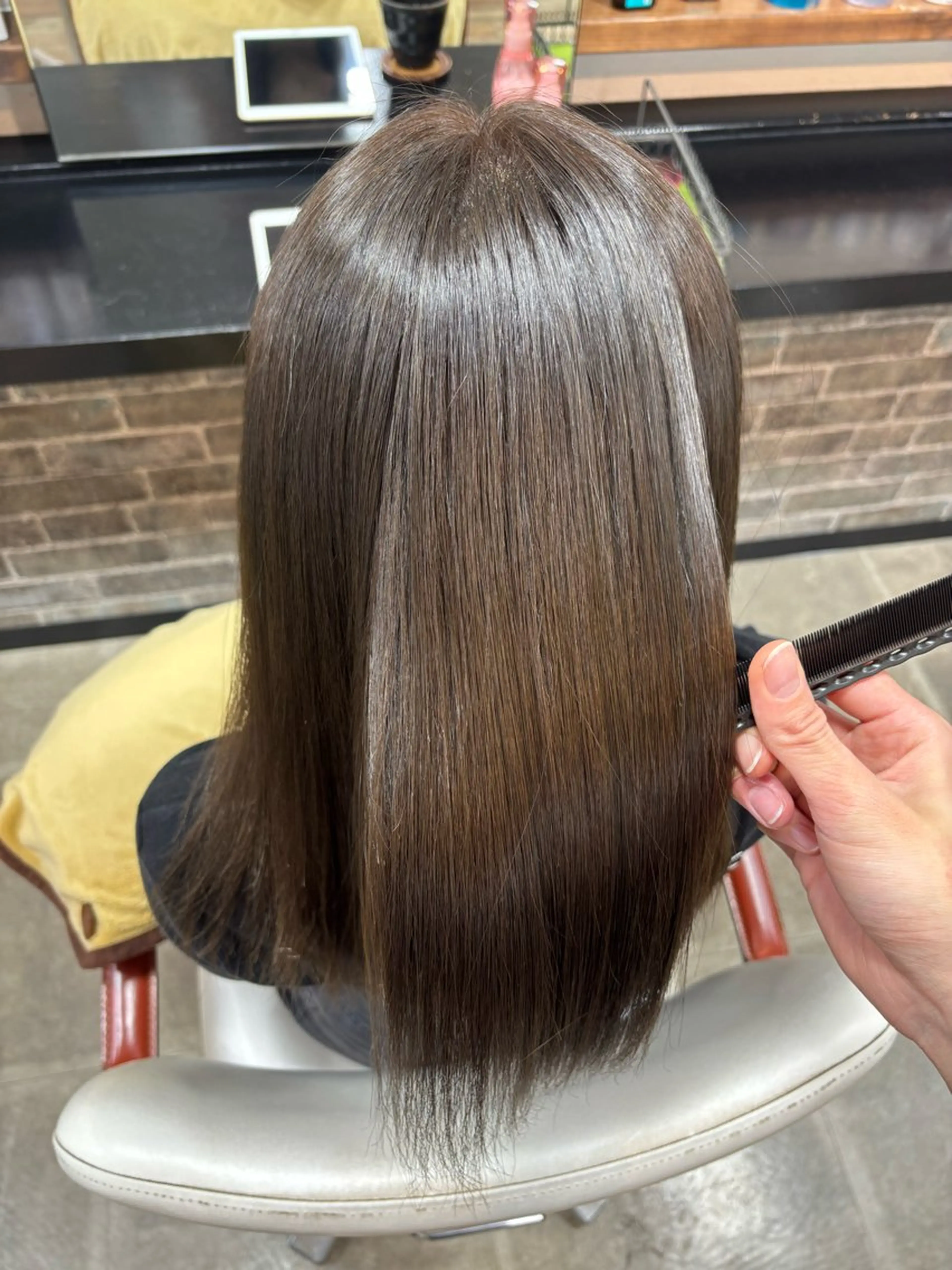 セミロング カラー パーマ 髪質改善 カット 縮毛矯正 イツキ🌕デザインカ ラー🥨髪質改善🫧のヘアスタイル