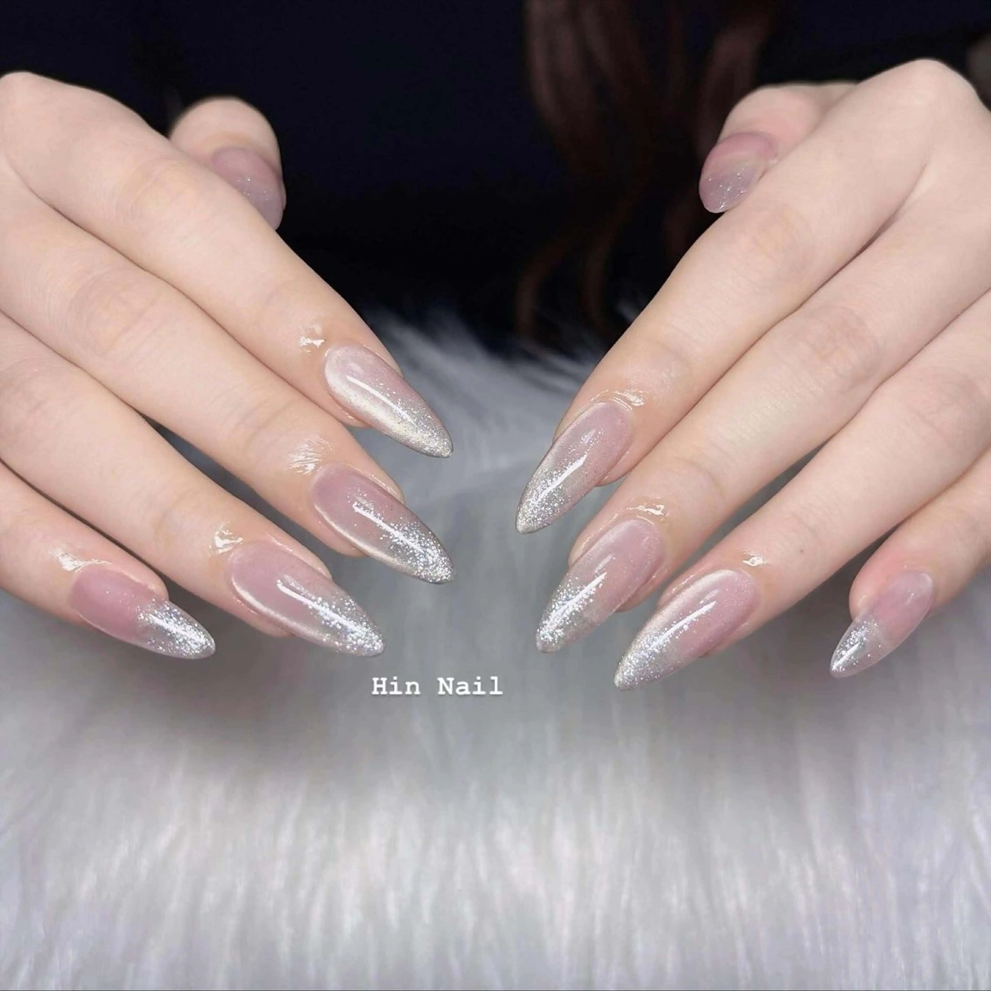 ネイル アニマル柄 ボルドー ブラウン チークネイル フレンチネイル ハンドネイル HIN NAILのネイルデザイン