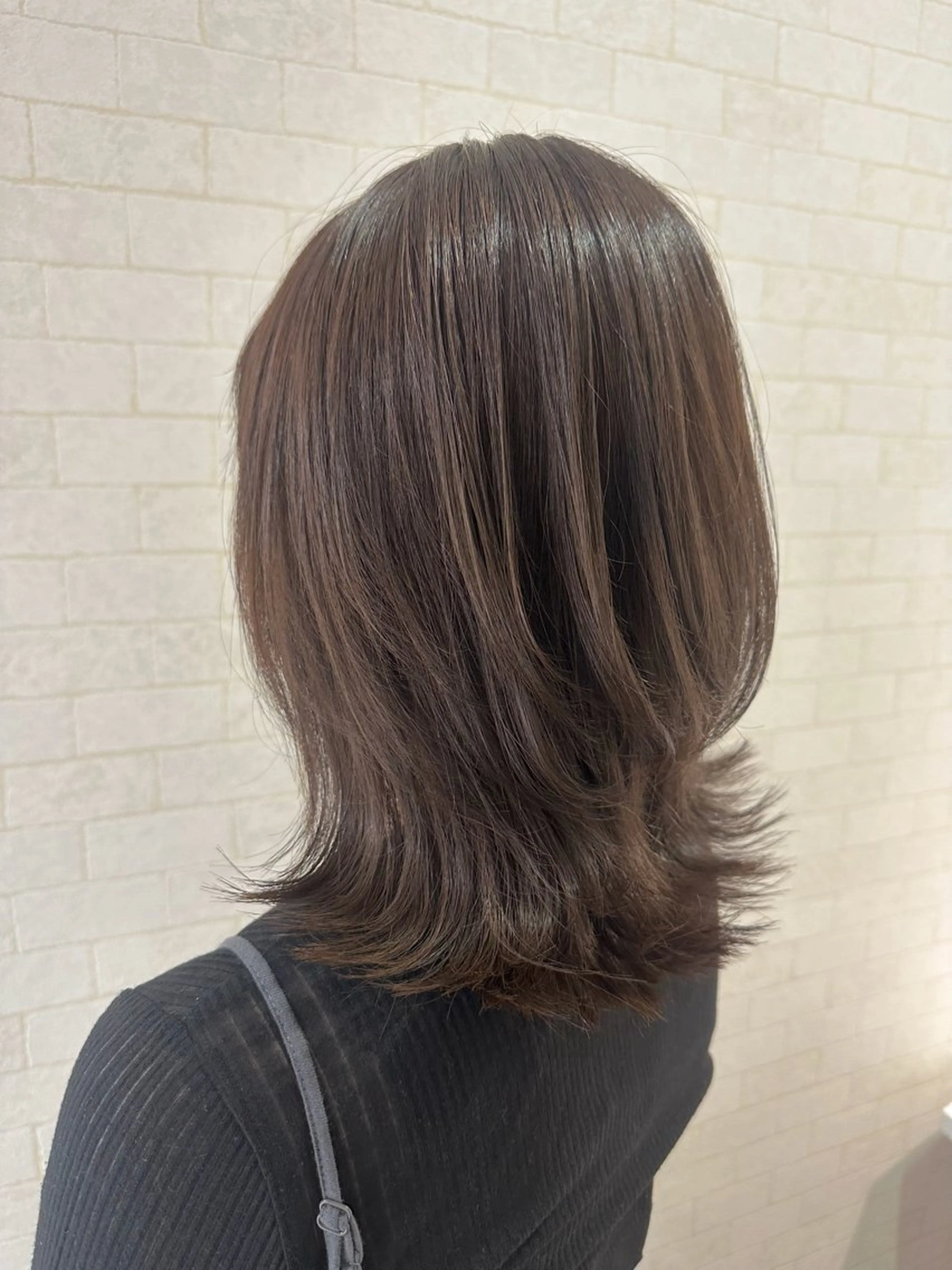 セミロング カラー ブリーチ 透明感カラー ダブルカラー ブリーチなしカラー 顔まわりレイヤー 大人レイヤー& 透明感カラー💄のヘアスタイル