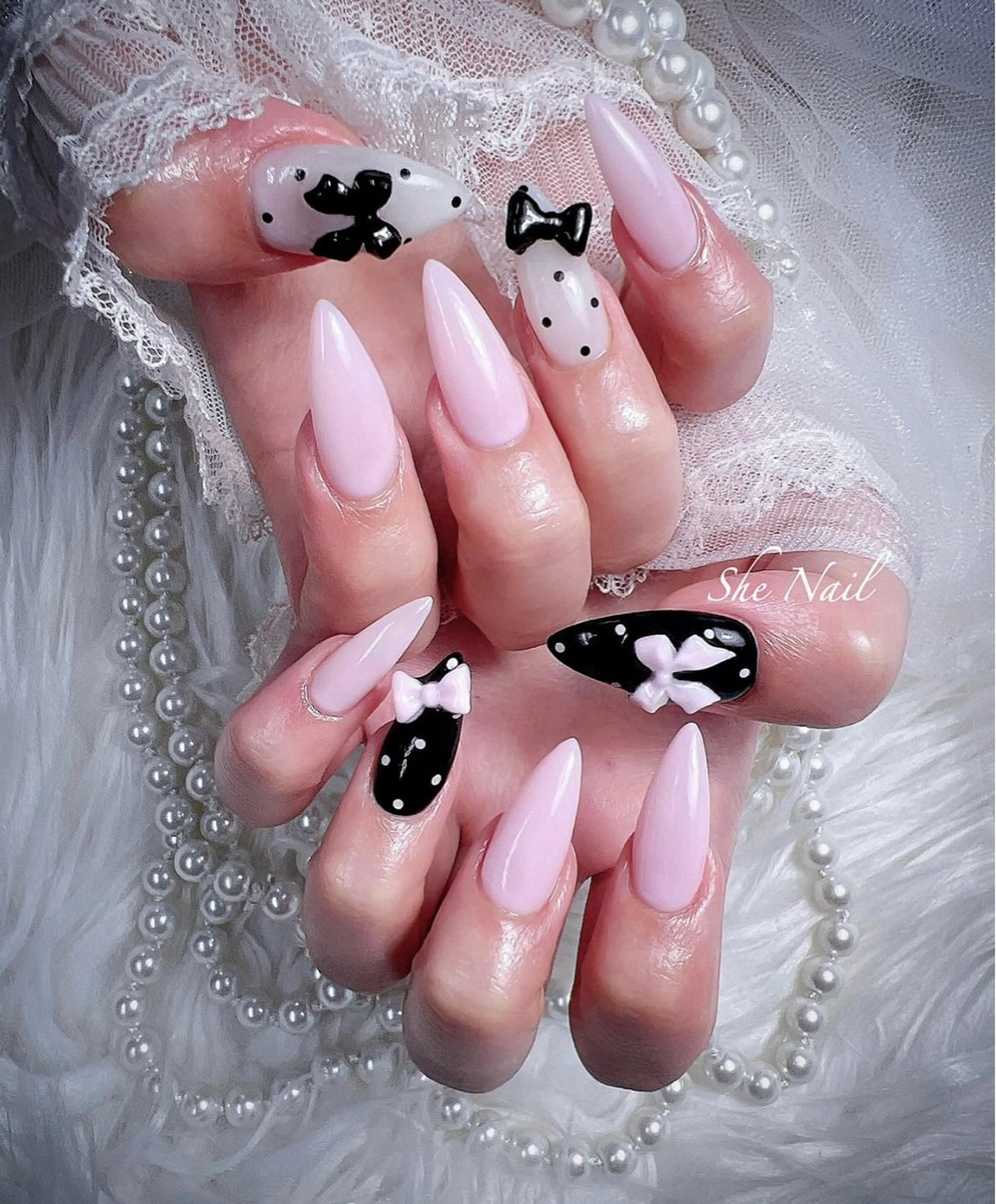 ネイル チークネイル ドット 長さ出し マグネットネイル 持ち込み She   Nail所属・ISA_ BELLAのネイルデザイン