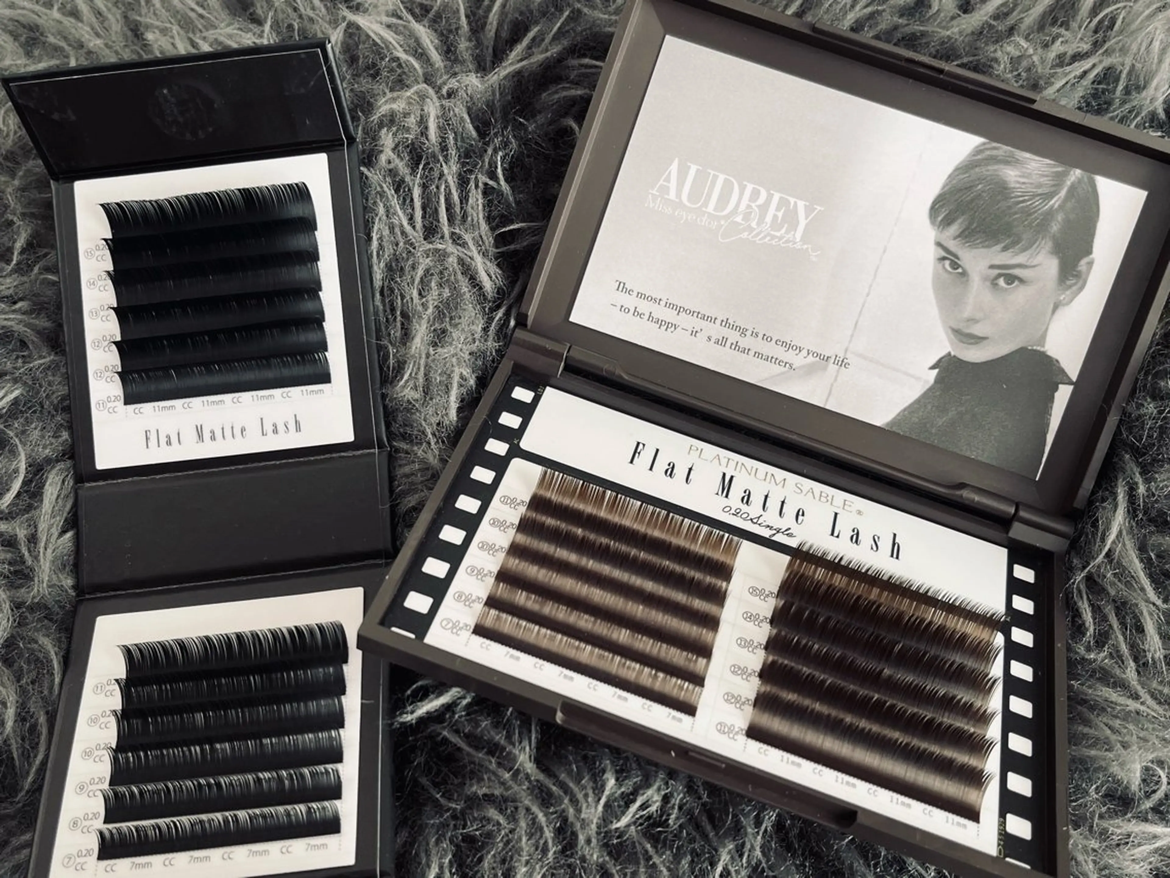 オードリーコレクション✨エクステ付け放題【美容成分コーティング剤付】の写真