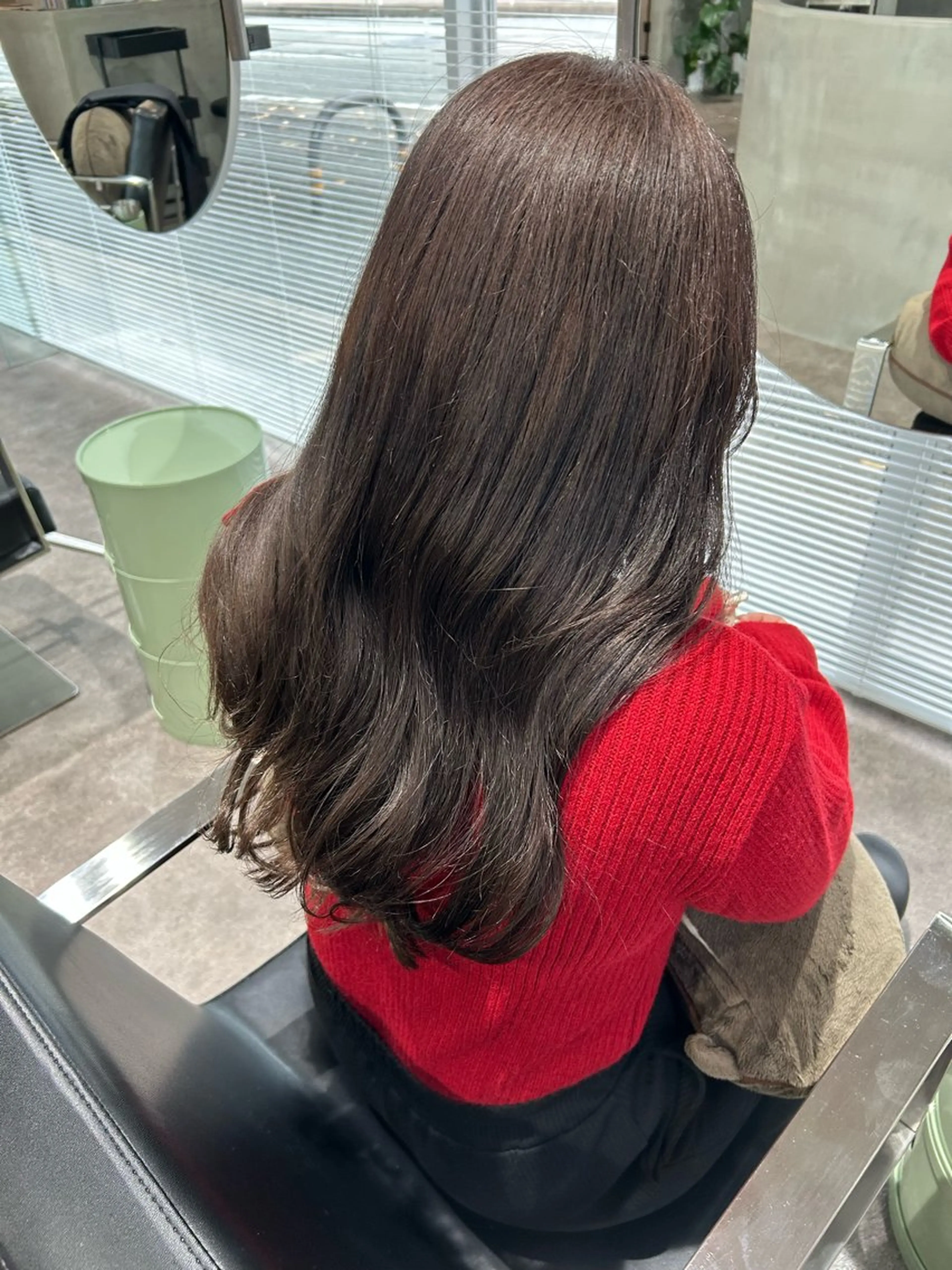 ロング カラー 井手 素子のヘアスタイル