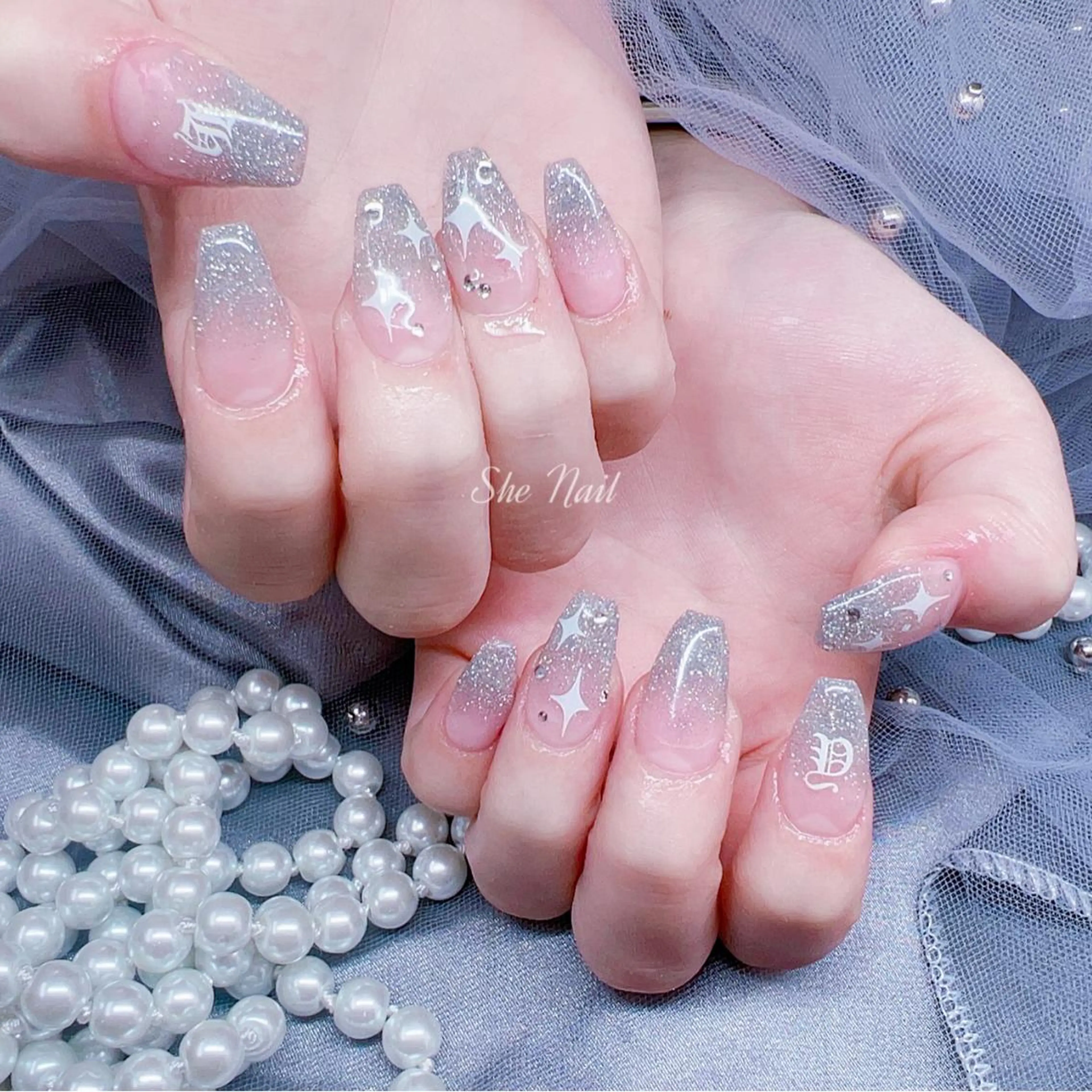 ネイル 長さ出し ラメ(グリッター) ラメグラデーション 持ち込み ワンカラーネイル ハンドネイル She   Nail所属・ISA_ BELLAのネイルデザイン