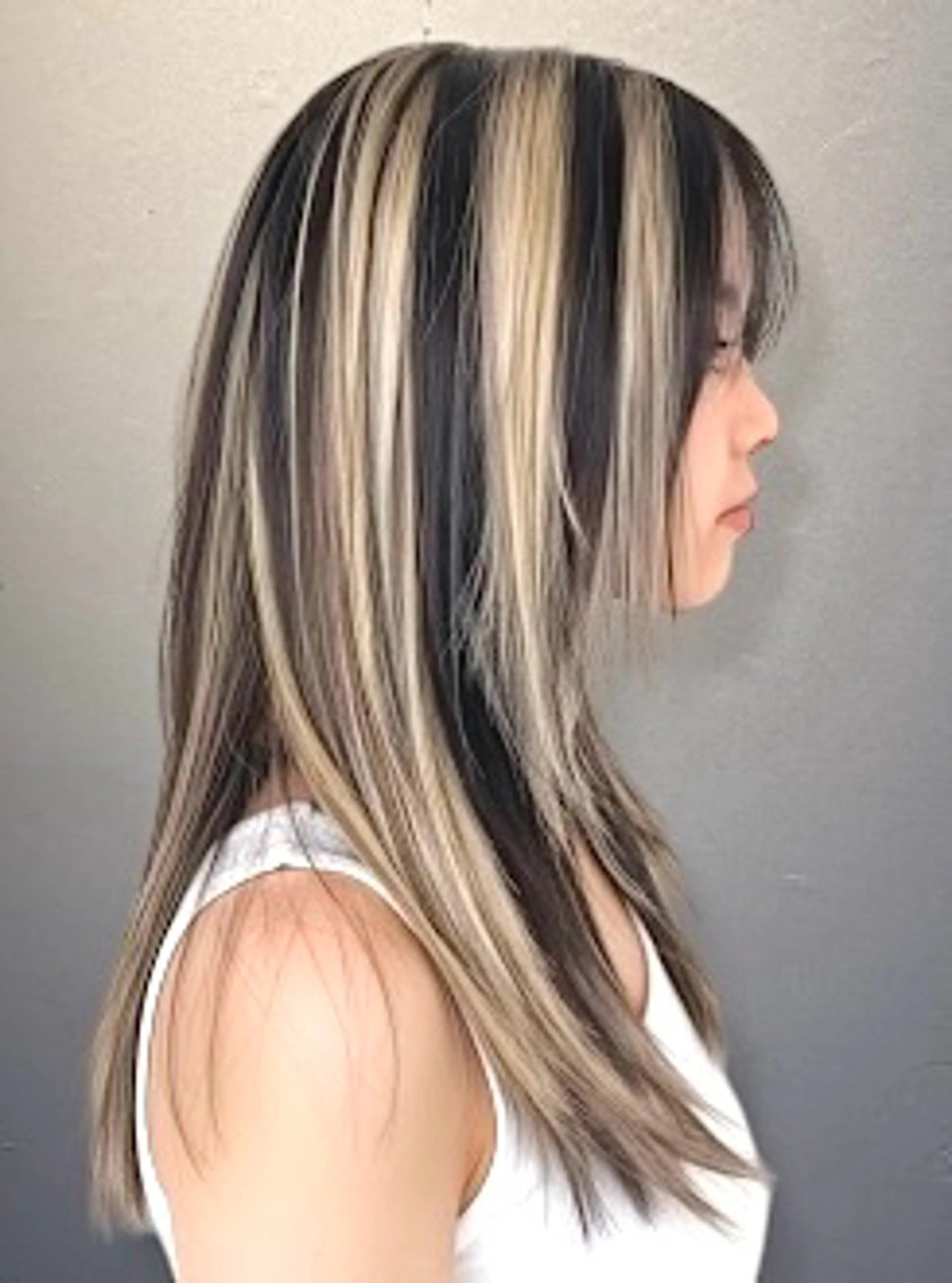 ミディアム カラー ブリーチ ハイライトカラー デート ハイライト ケア剤オタク×海外 ヘア長谷川裕起のヘアスタイル