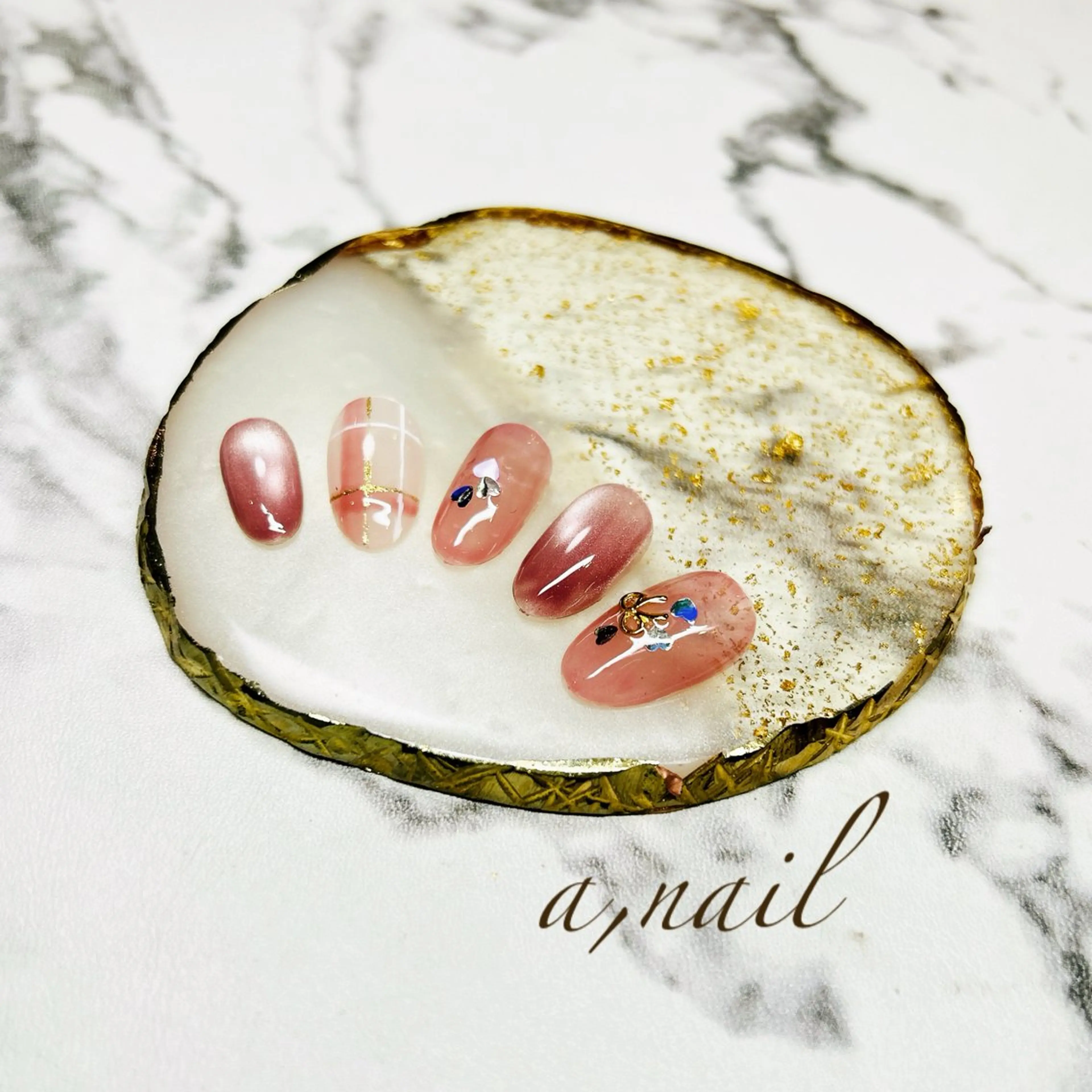 ネイル ハート キラキラネイル マグネットネイル リボン シンプルネイル ハンドネイル ネイルサロン エーネイルのネイルデザイン