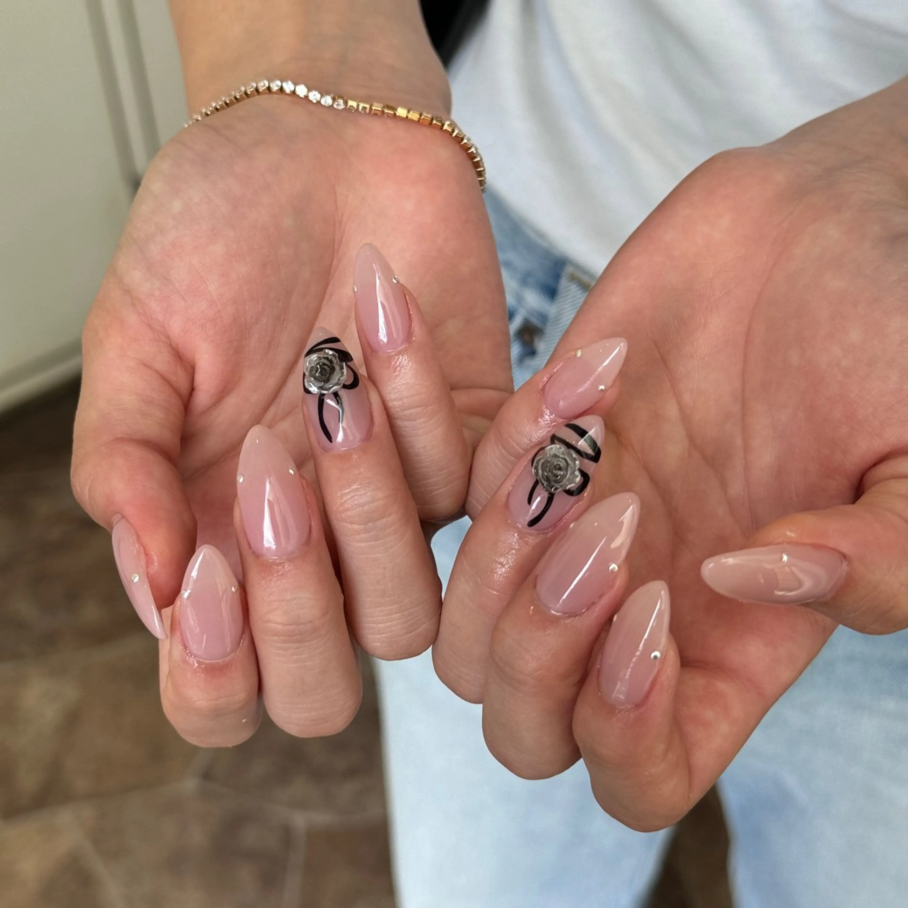 【ジェル/60分/オフ別途】持ち込みデザイン⭐︎シンプル◎やり放題7540の写真