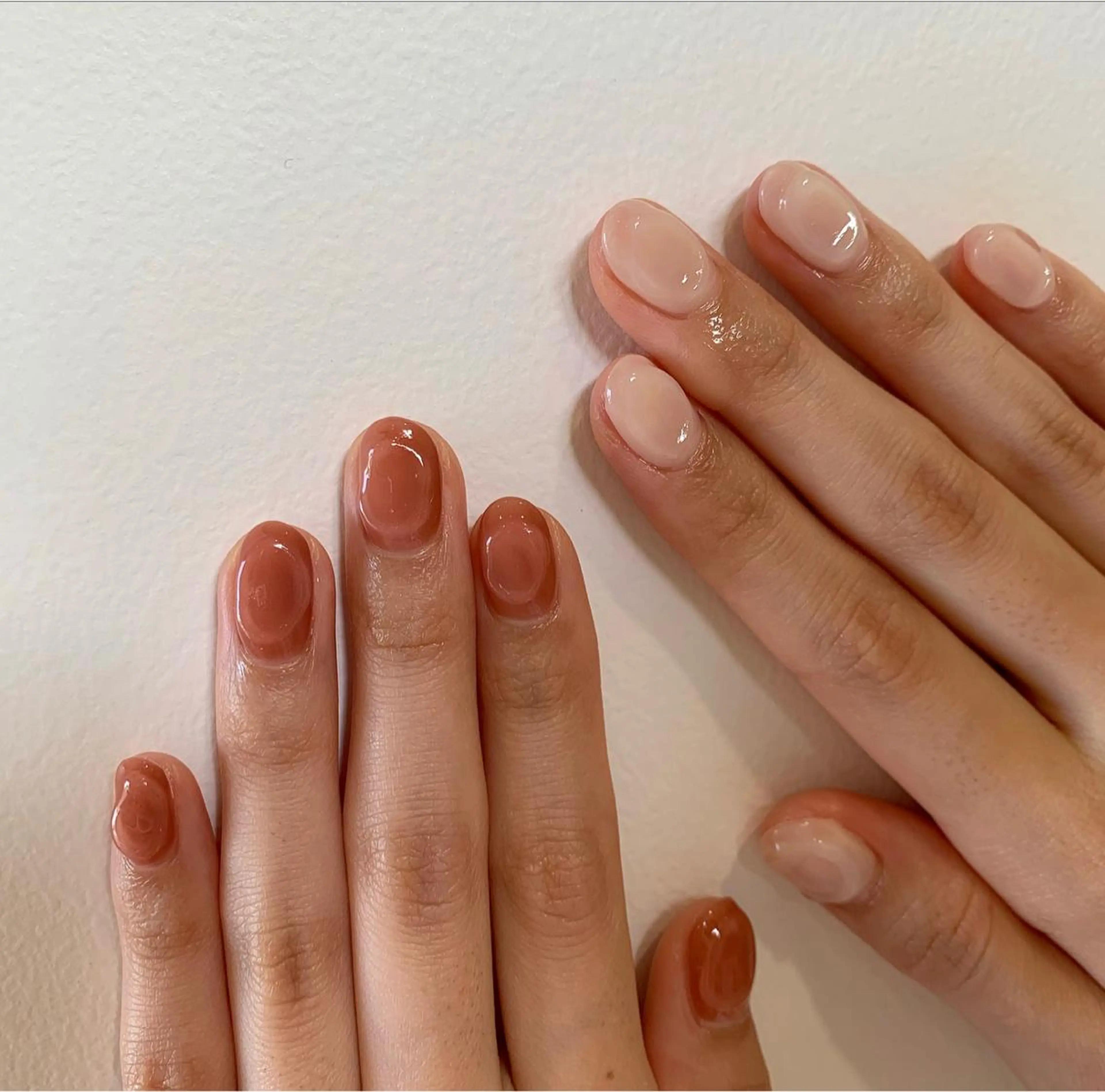 ネイル ブラウン ピンク ホワイト ハンドネイル 佐藤 穂乃香のネイルデザイン