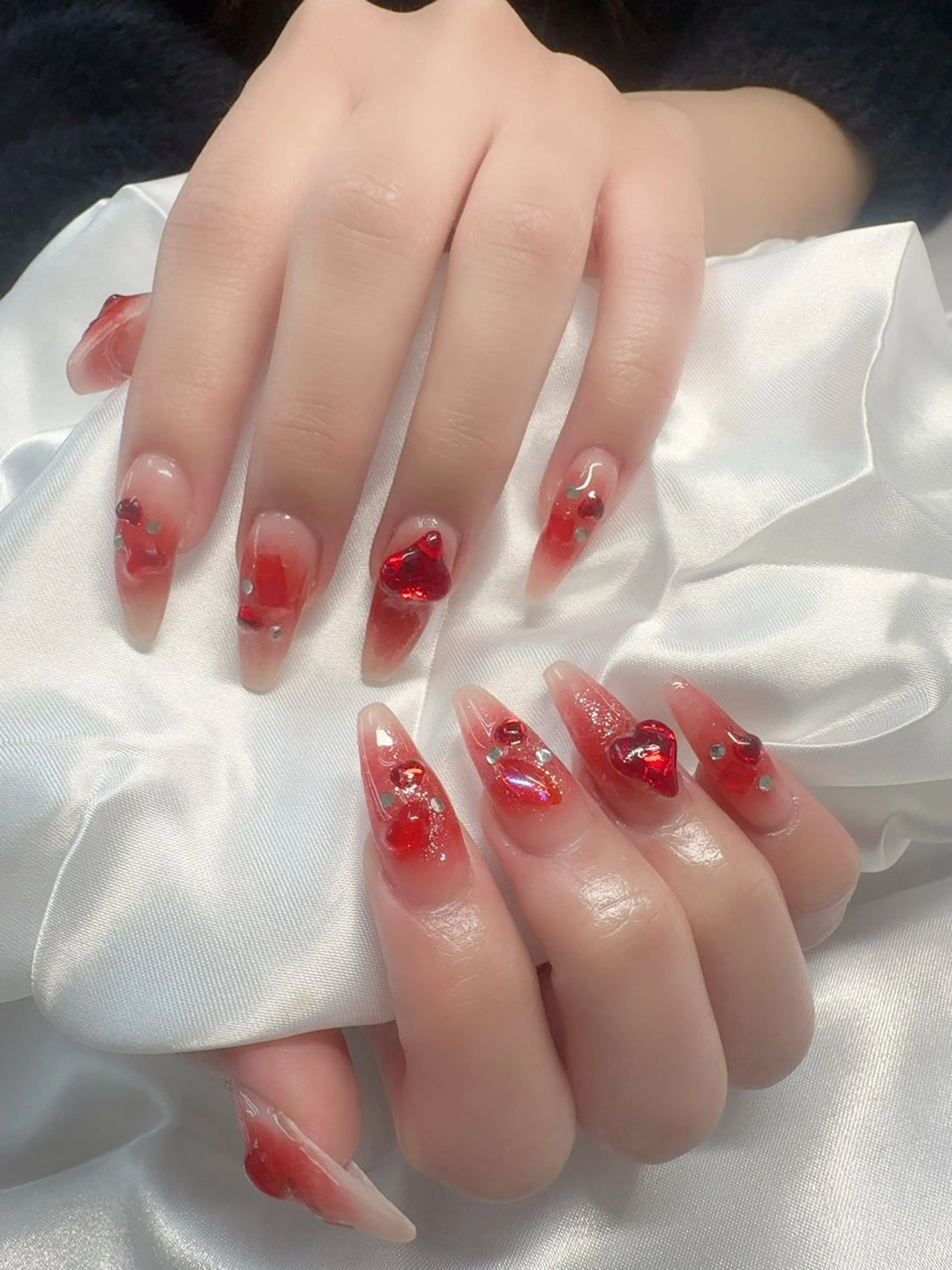 ネイル フレンチネイル 韓国ネイル マグネットネイル ニュアンスネイル オフィスネイル ハンドネイル Mlan Nailのネイルデザイン