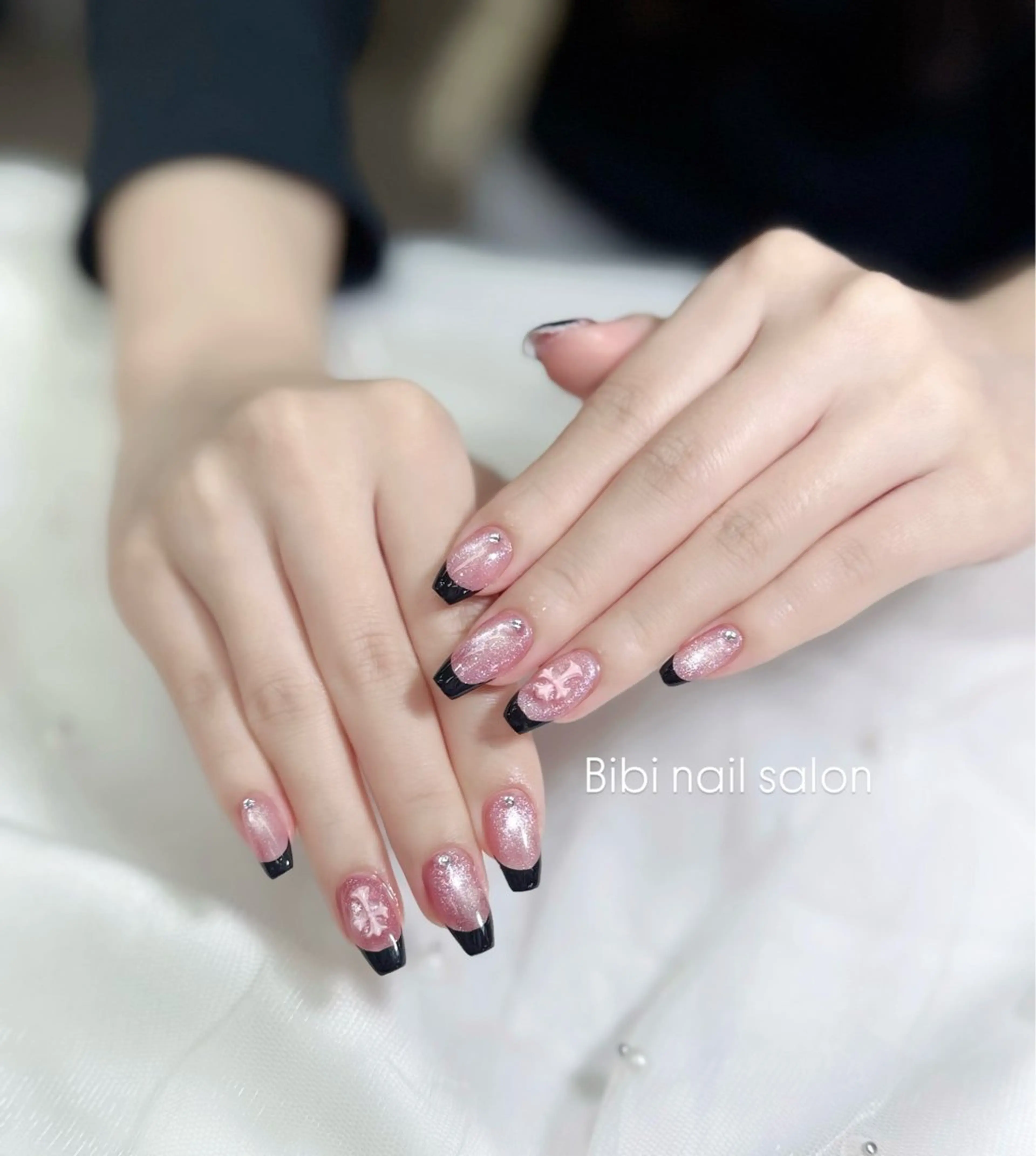 セミロング ハンドネイル Bibi beauty spa Osaka所属・Bibi nail Osakaのネイルデザイン