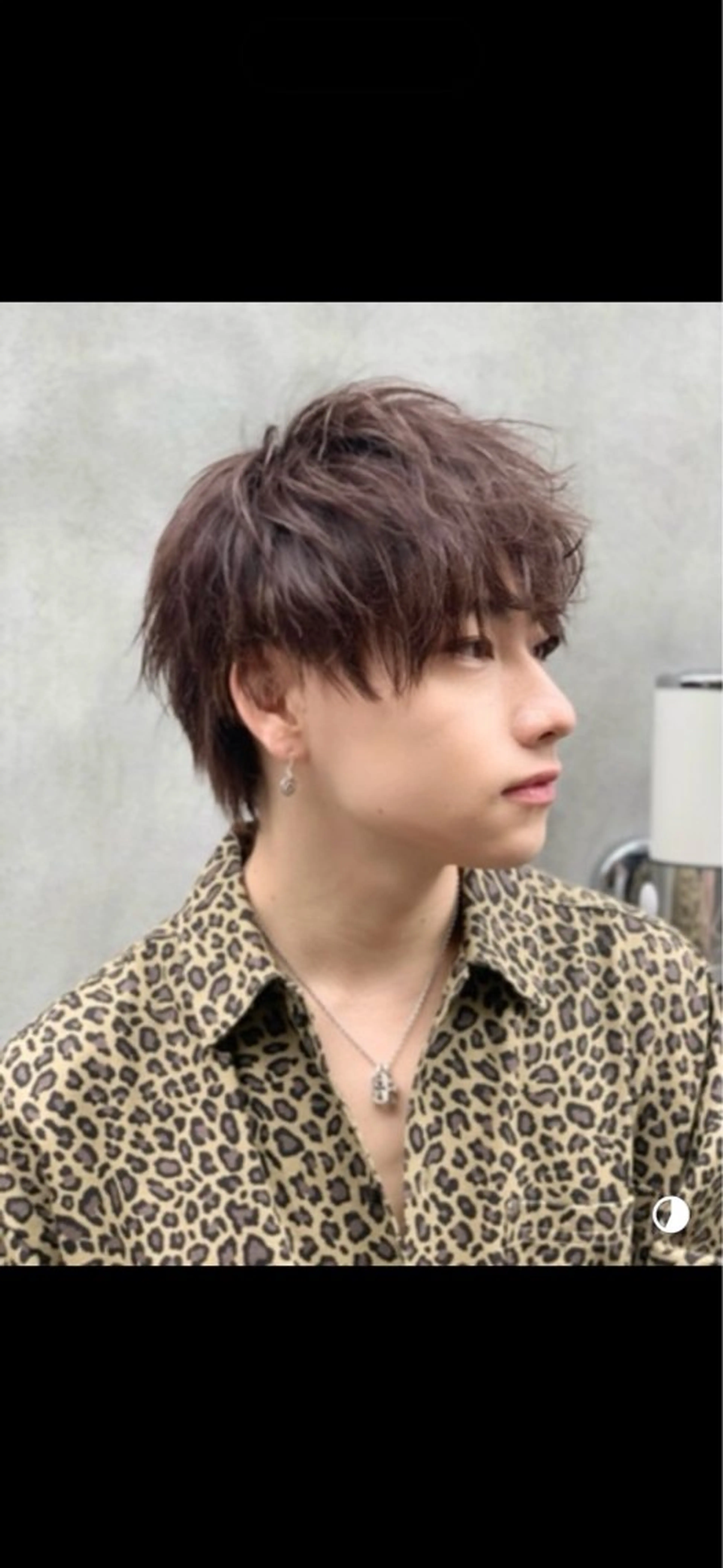 メンズ センターパート メンズハイトーン マッシュウルフ マッシュ メンズパーマ メンズヘア/岩舘 真斗のヘアスタイル