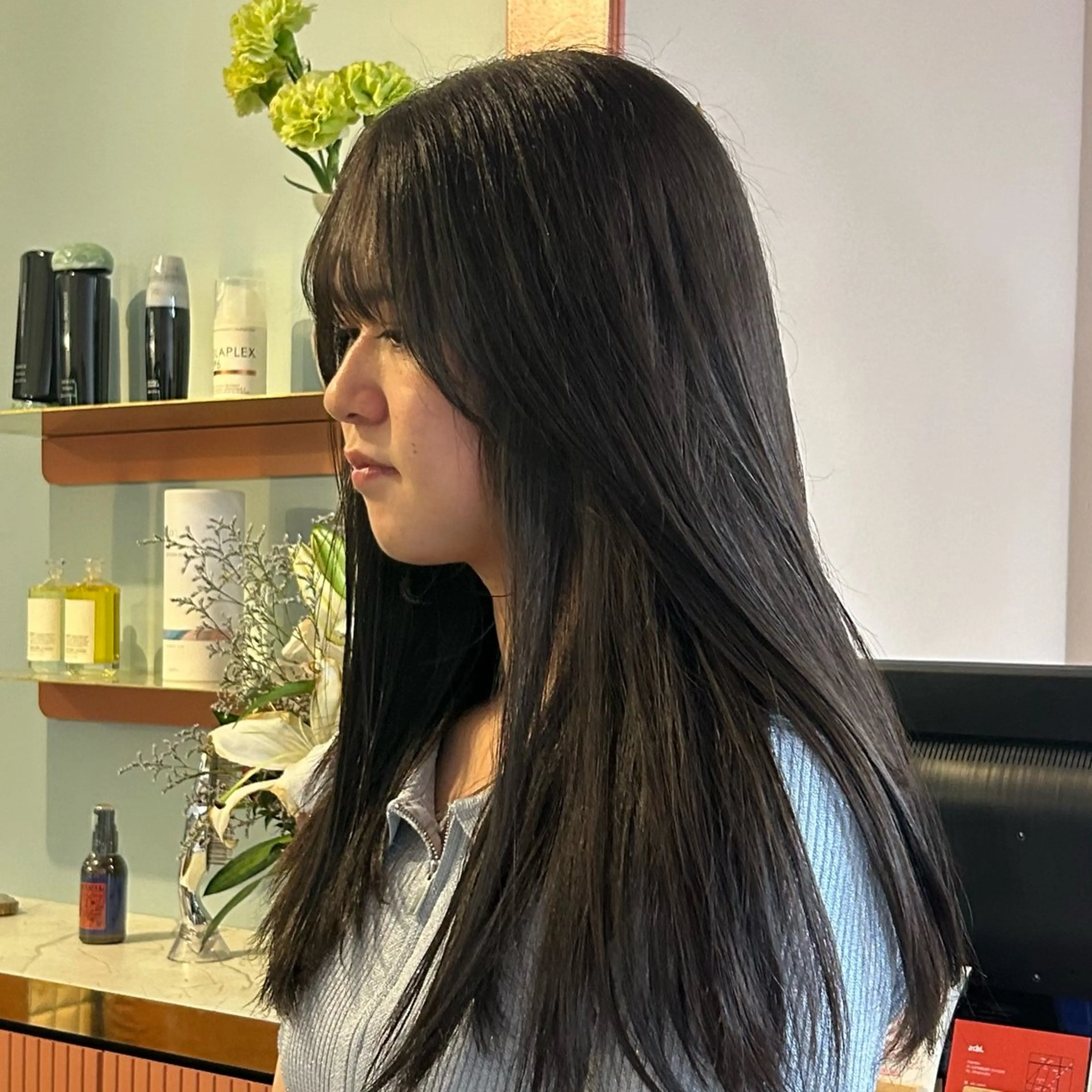 ロング カラー MUKU 市川 莉花のヘアスタイル