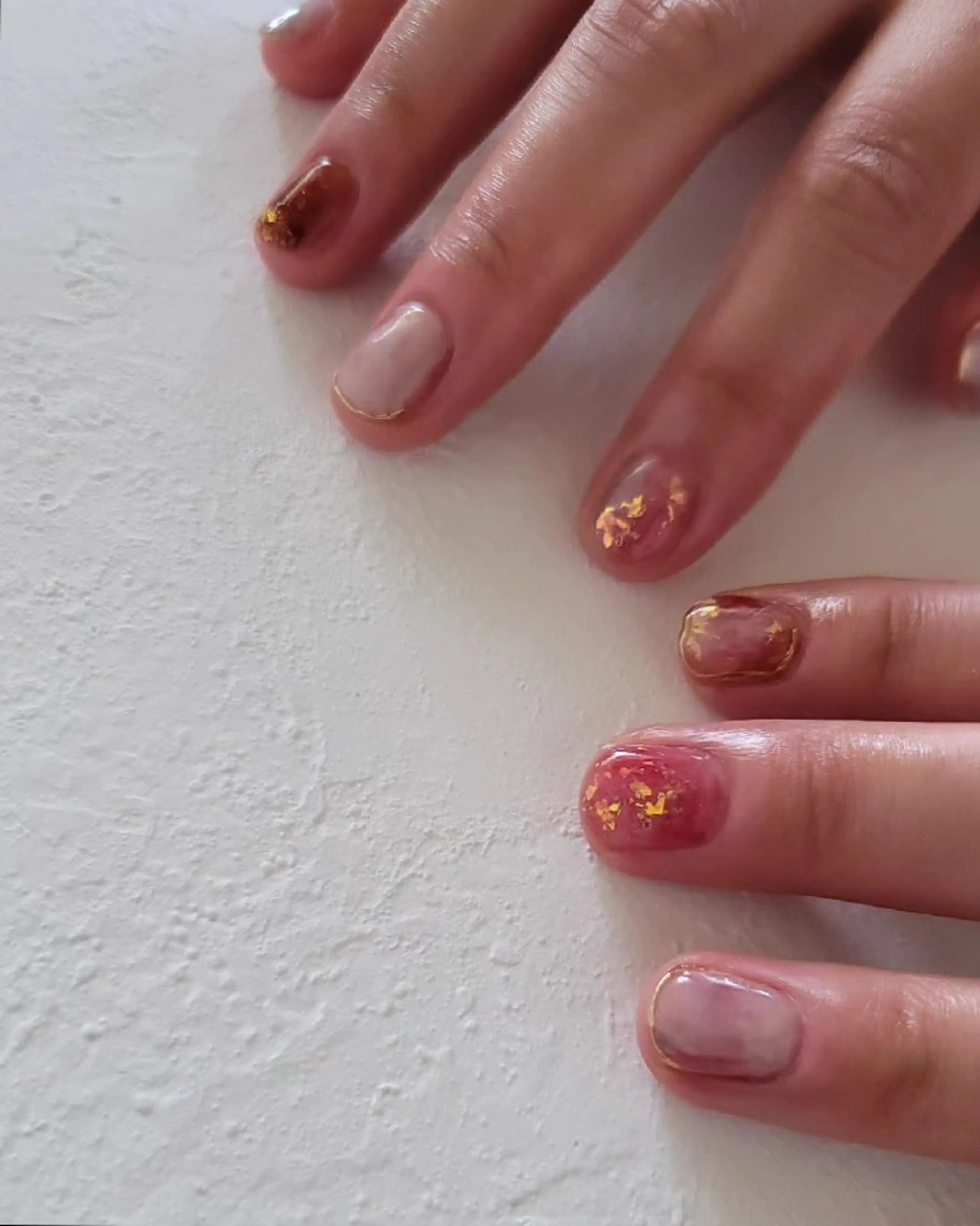 ネイル ニュアンスネイル 🌲🌳🚪iiit o🌲🌳🌲のネイルデザイン