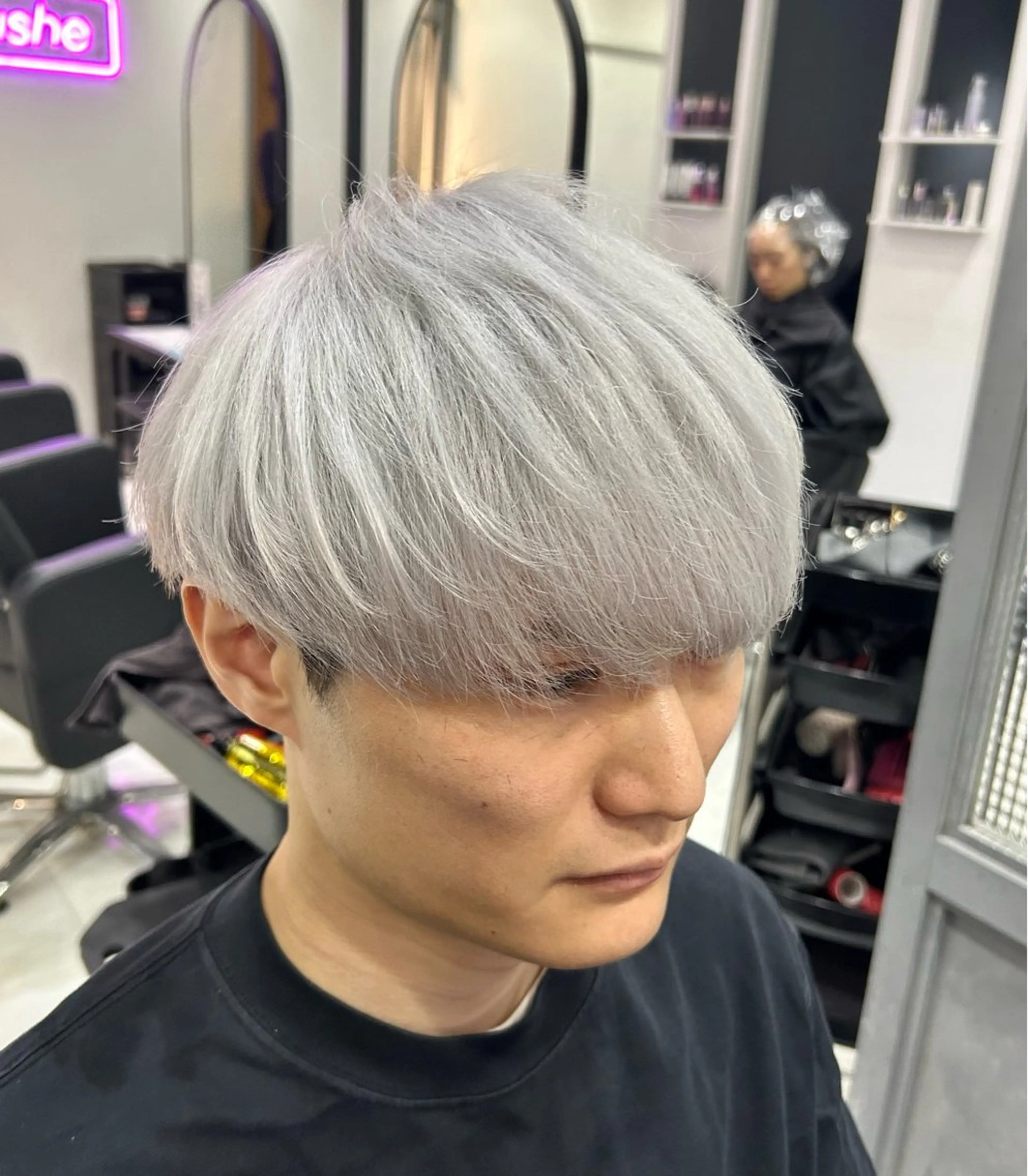 ショート カラー ヘアアレンジ メンズ カット ヘアカラー トリートメント 🔥メンズ特化渡辺 ブリーチカラー🔥のヘアスタイル