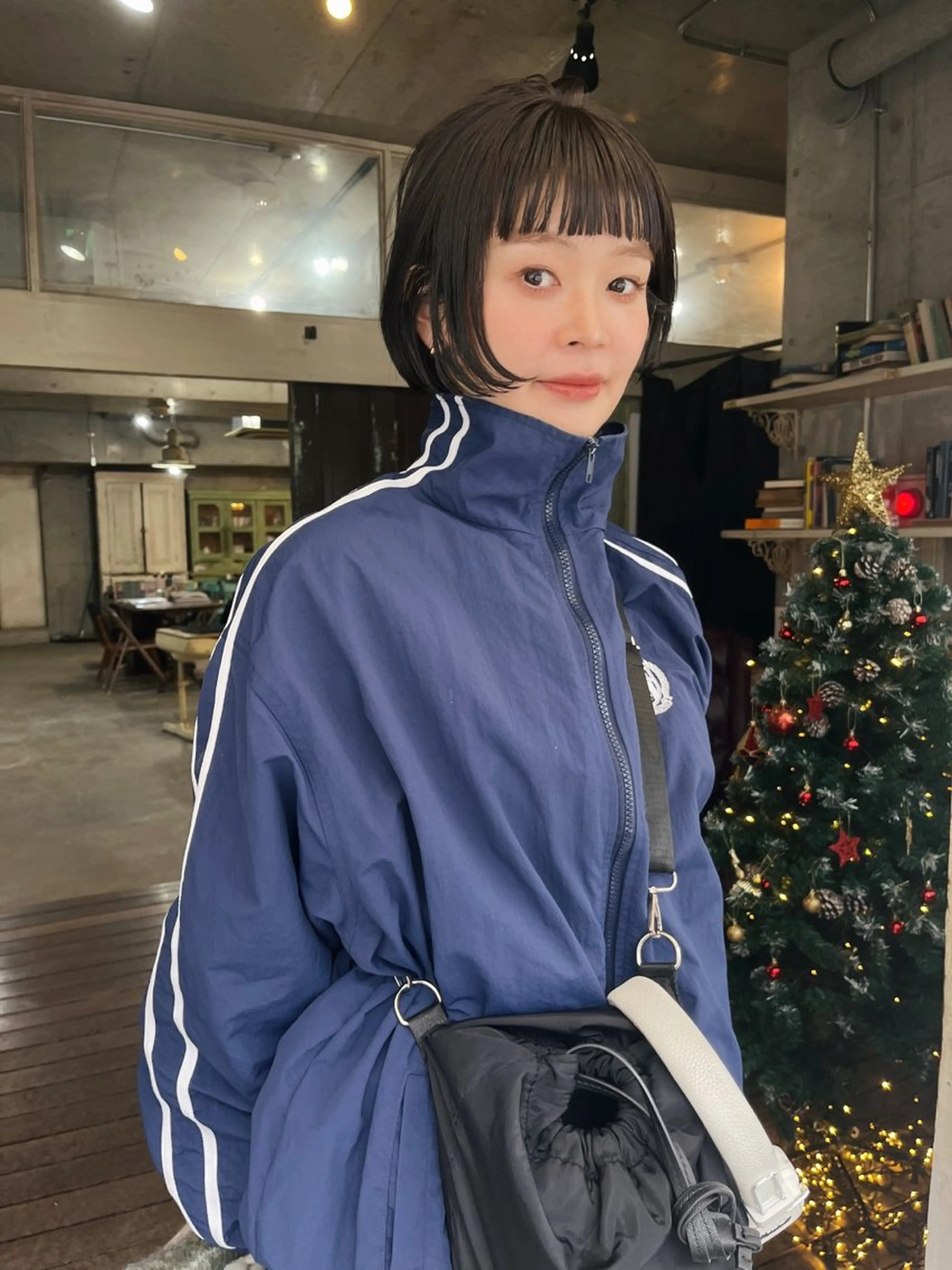 ミディアム カラー カット ヘアカラー トリートメント ハイトーン/顔まわり レイヤー/YUKAのヘアスタイル