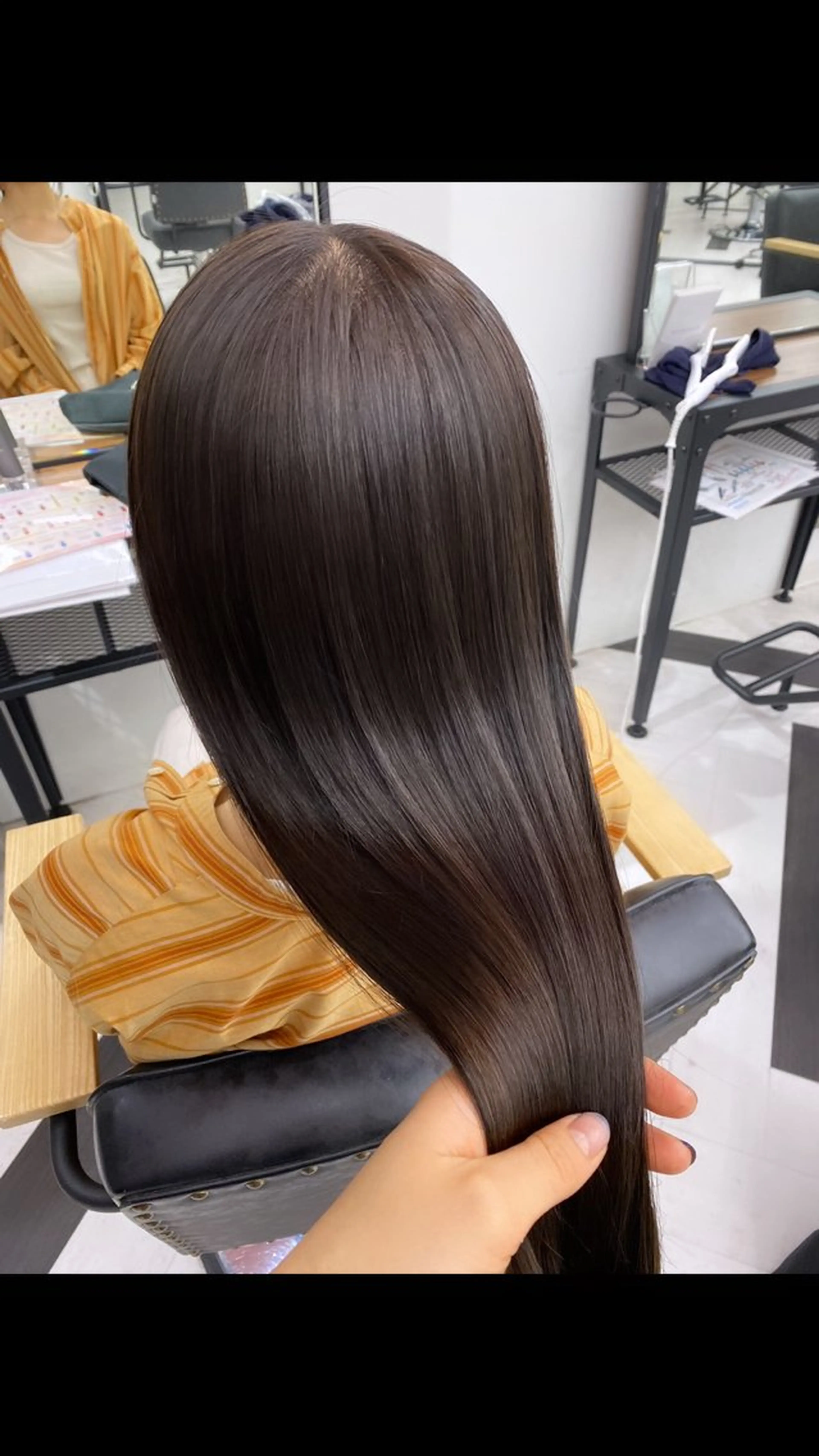 ミディアム カラー ブリーチ ケアブリーチ 透明感カラー ハイトーンカラー 韓国風カラー emu所属・けいこ🍊ニュアンス ネイル/個性派ネイルのネイルデザイン