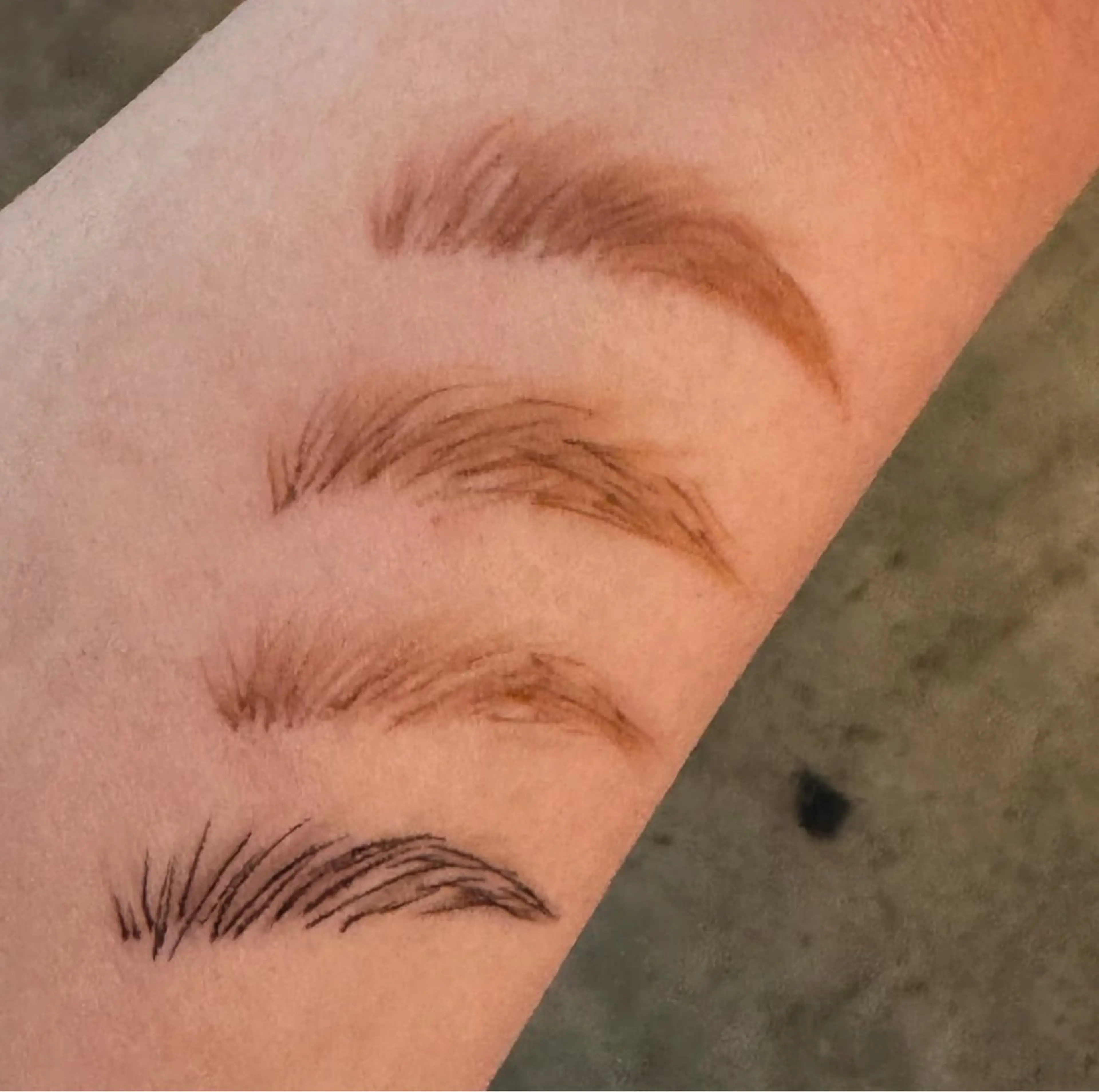 アイブロウ Eye Salon Ciel所属・Ciel大阪心斎橋 HBL正規サロンの眉毛・アイブロウイメージ