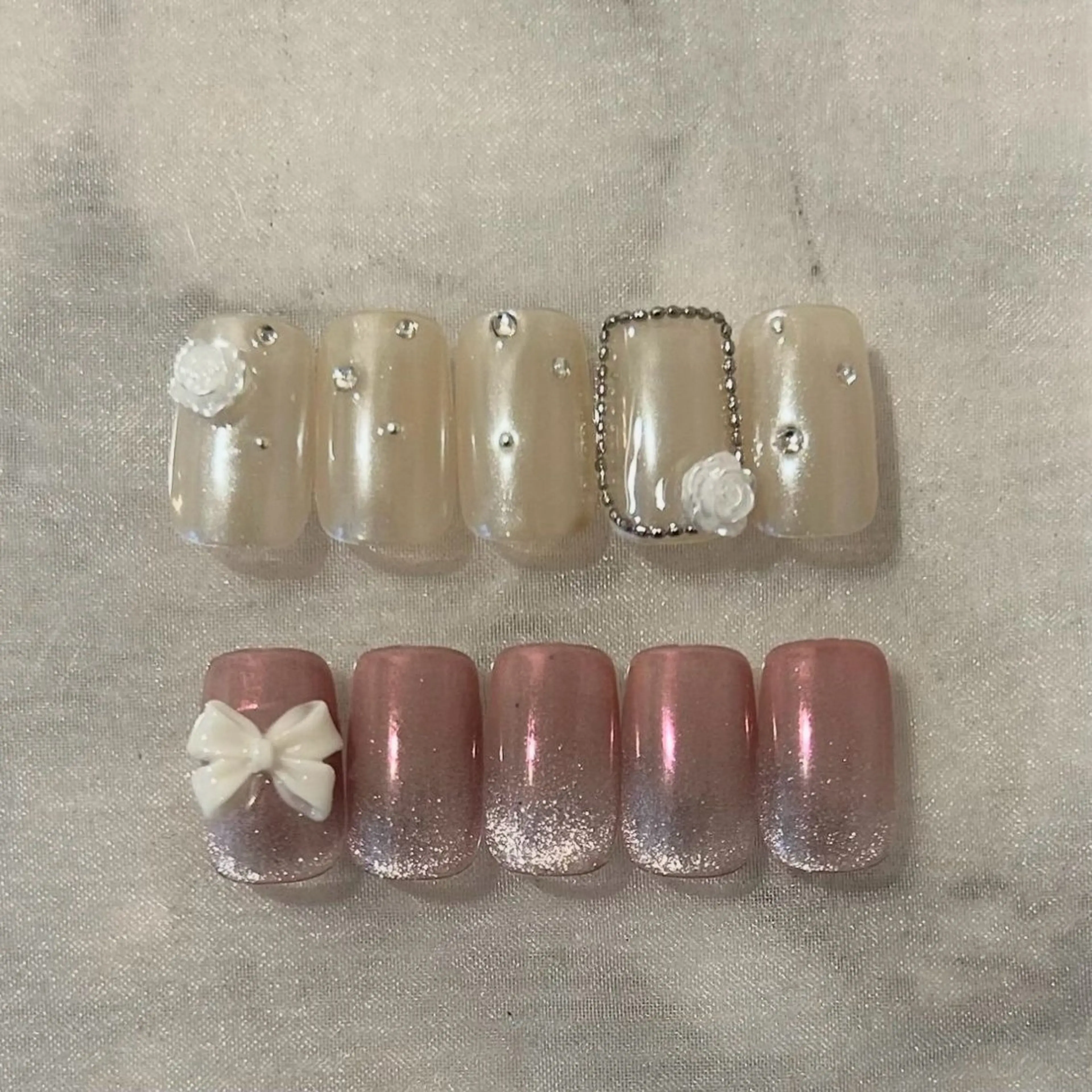 ネイル オーロラネイル フラワーネイル フレンチネイル ガーリー グラデーション ハンドネイル ハンドケア lyly.nail所属・lylynail YUUKAのネイルデザイン