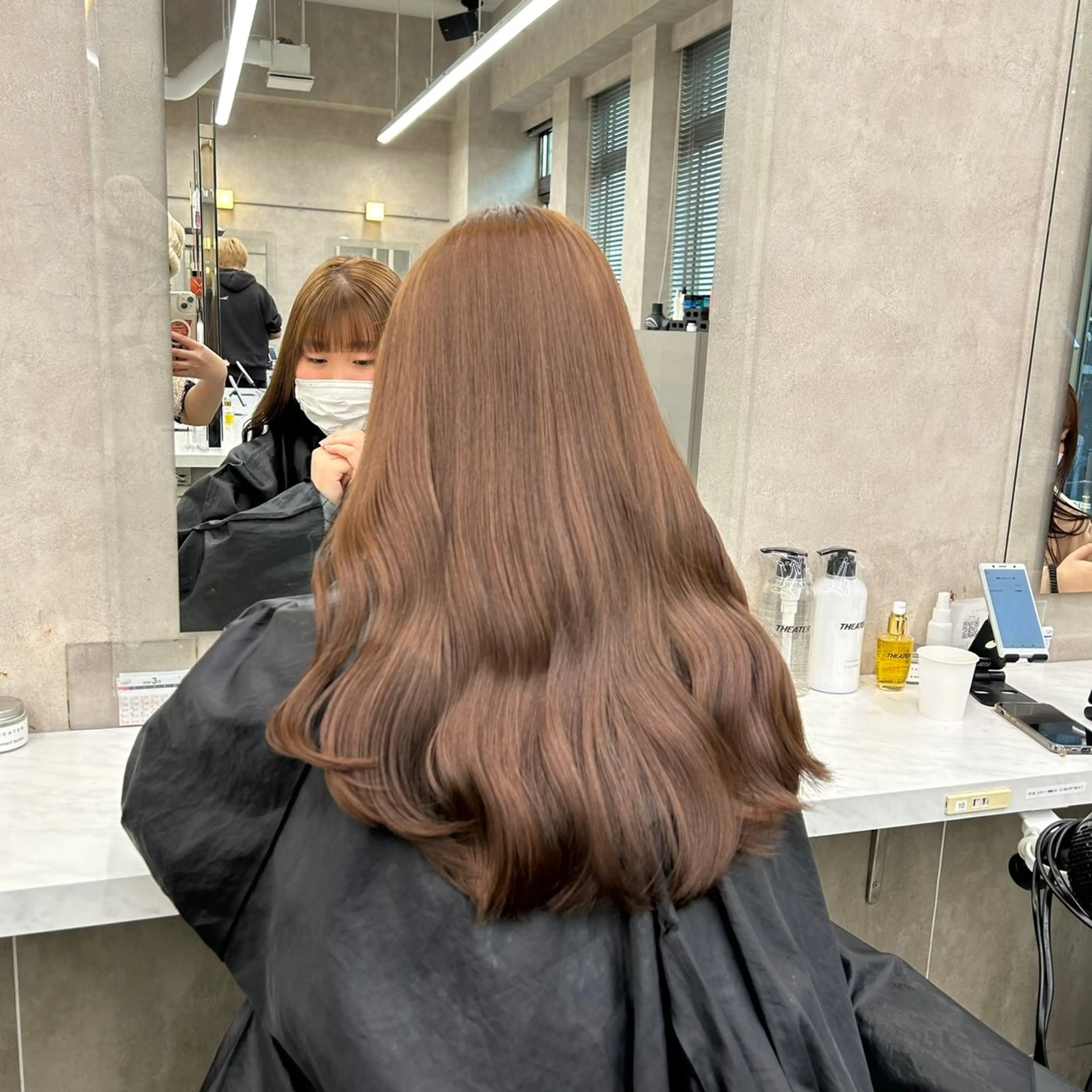 カラー ヘアカラー トリートメント ベージュ／ブラウン/ ナチュラルレイヤーのヘアスタイル