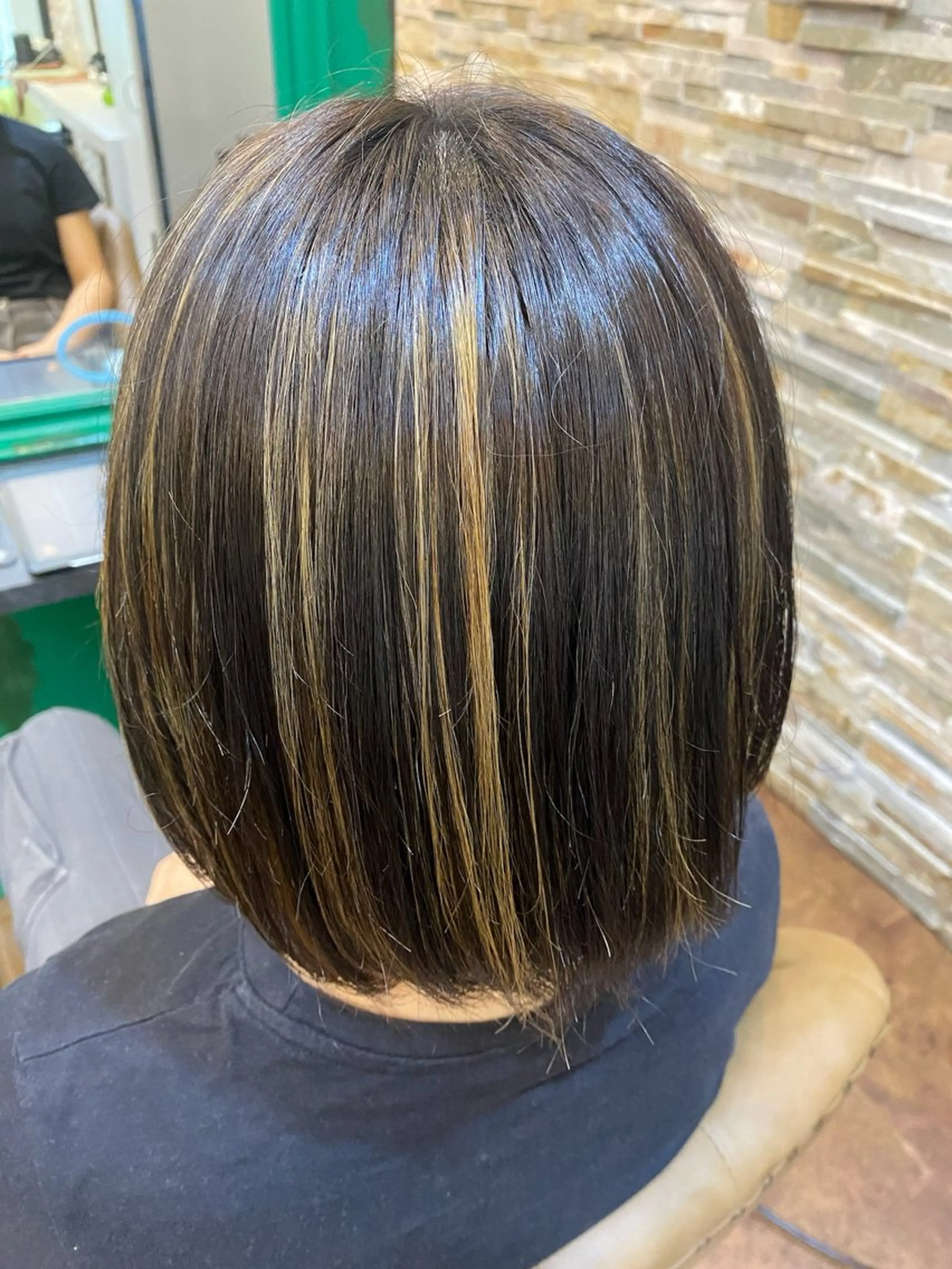 ミディアム ハイライト BENIHA  ︎︎のヘアスタイル