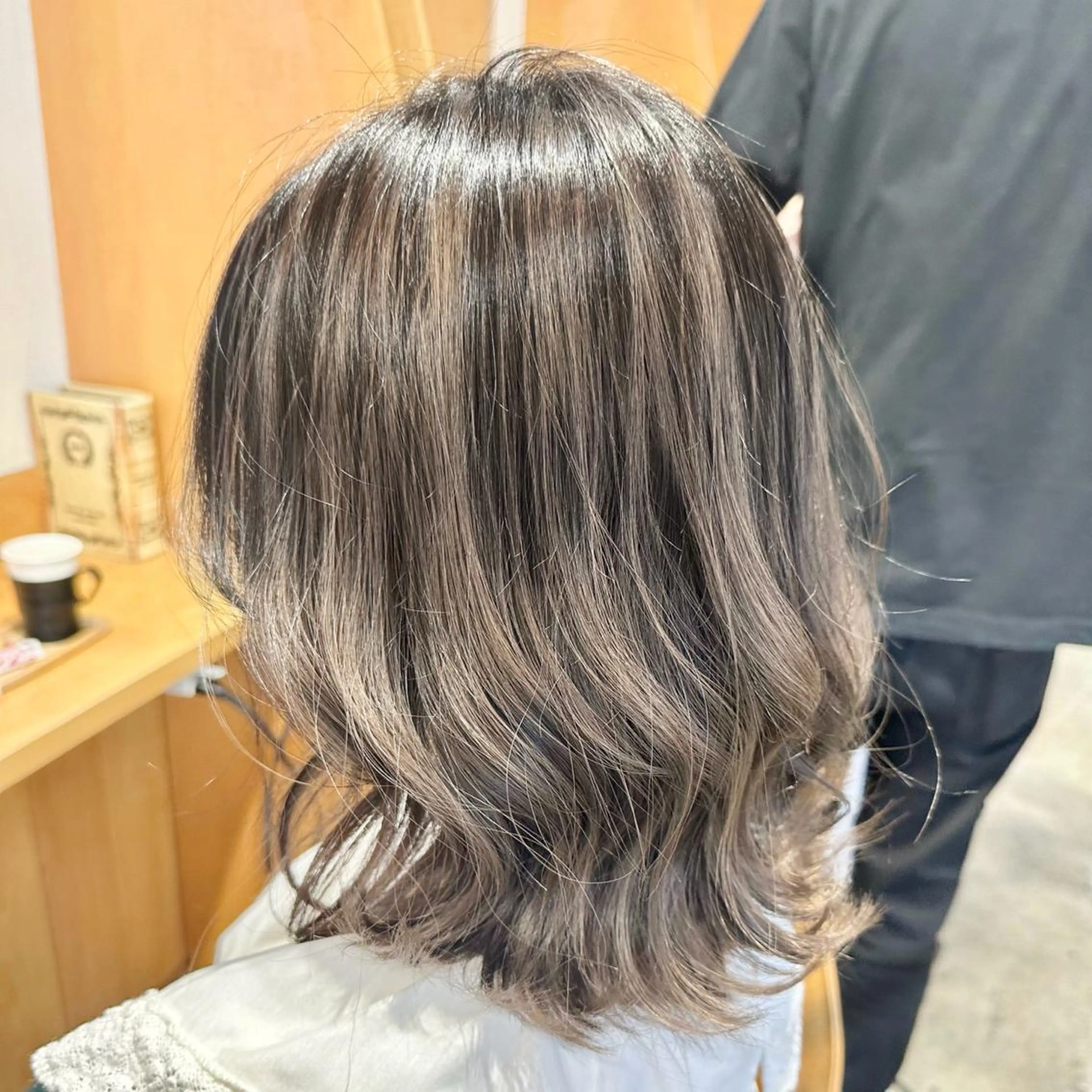 ミディアム ヘアカラー 🌈神バズり 100%色🌈のヘアスタイル