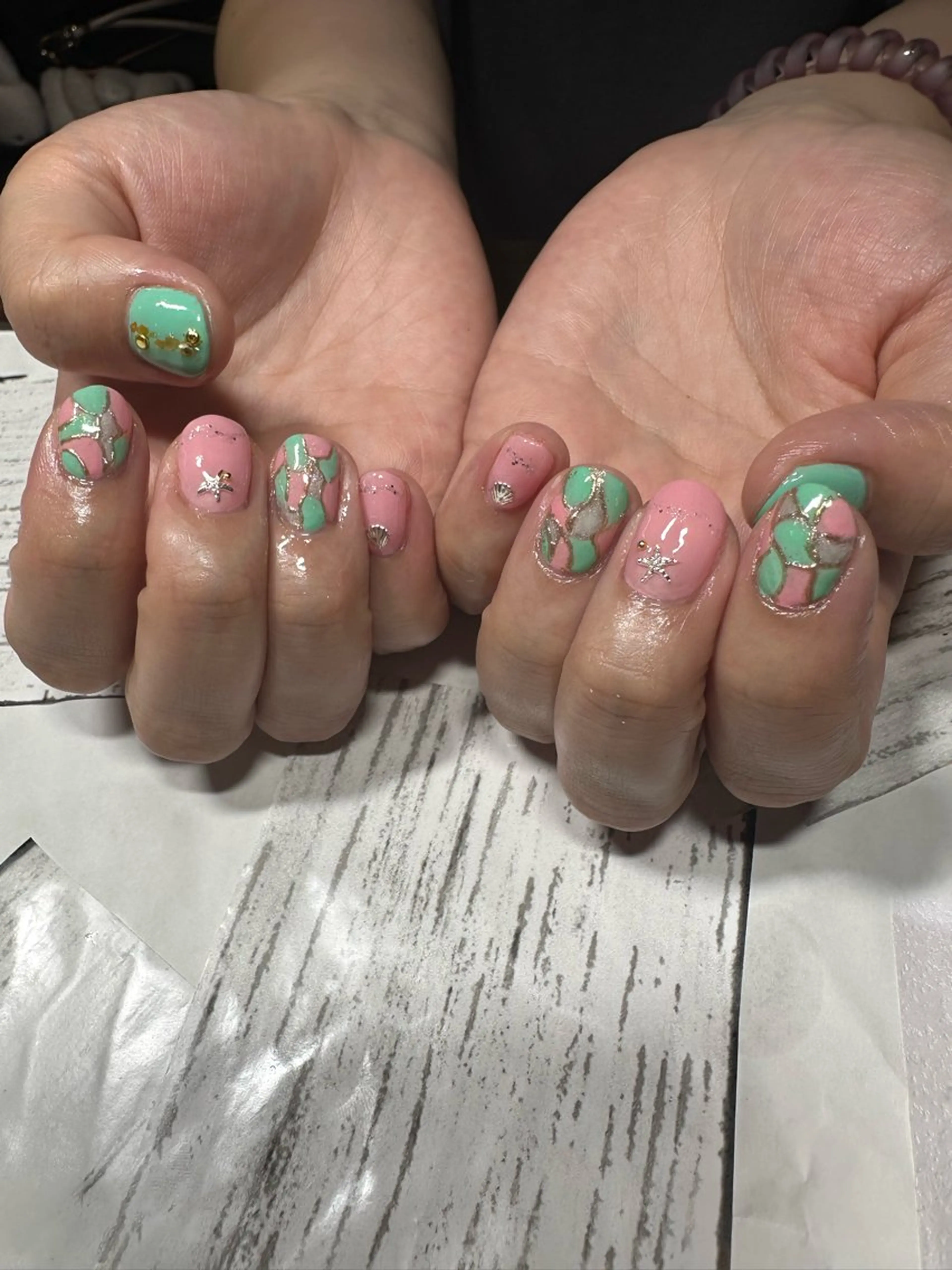 ネイル e.nail所属・🍎吉田 恵里🍎のネイルデザイン