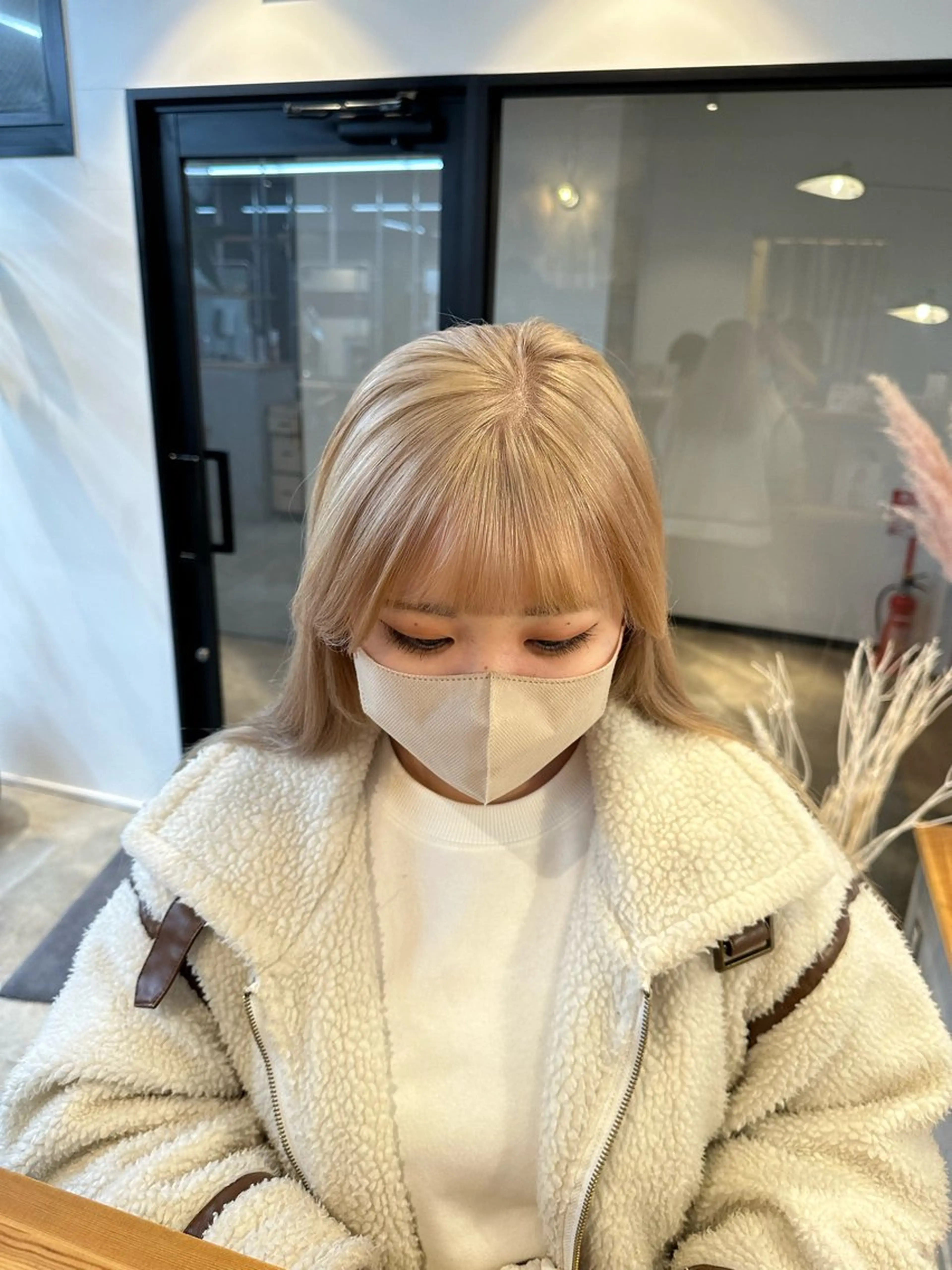 セミロング ヘアカラー トリートメント yuika .のヘアスタイル