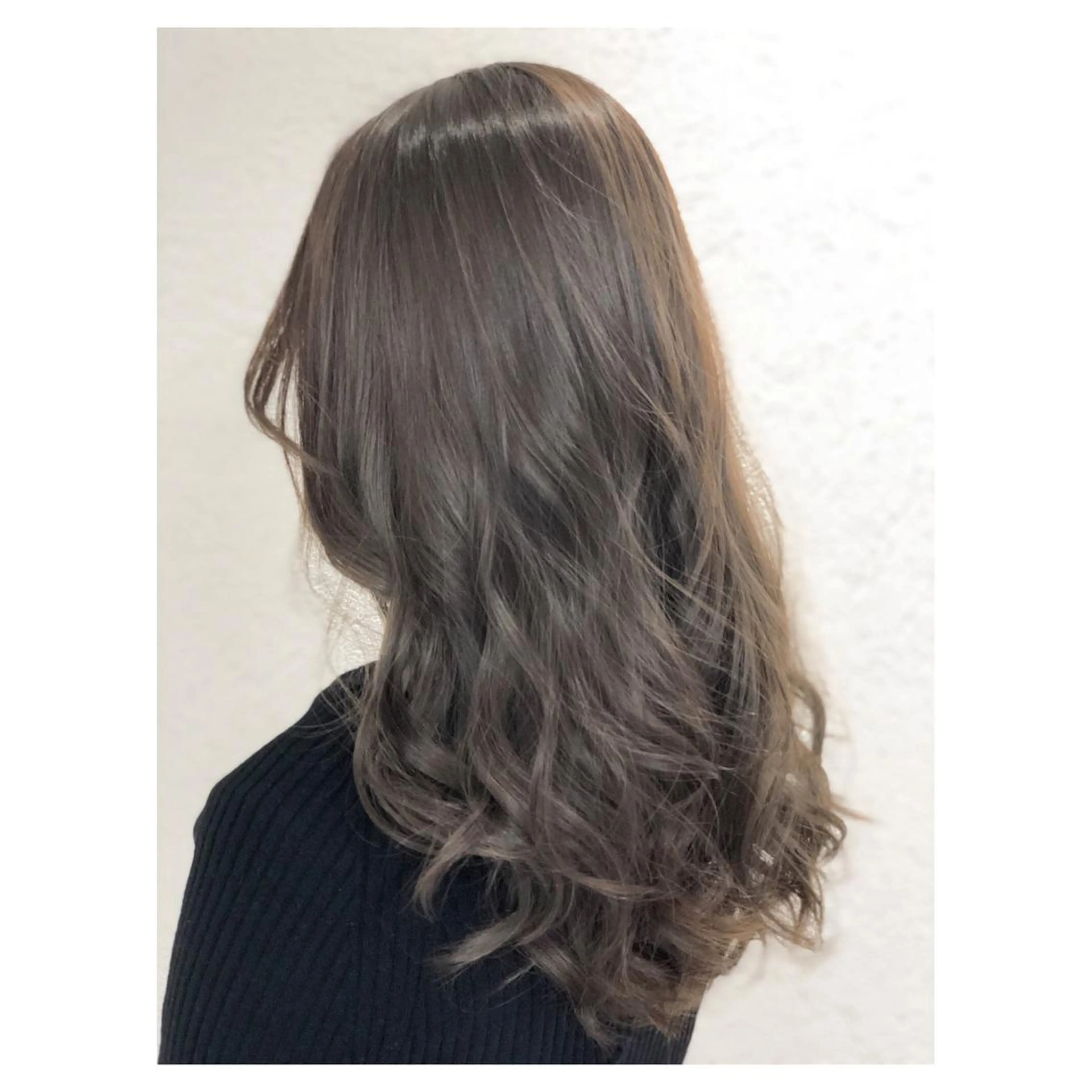 ロング カラー biscohair 髪にドラマを。のヘアスタイル