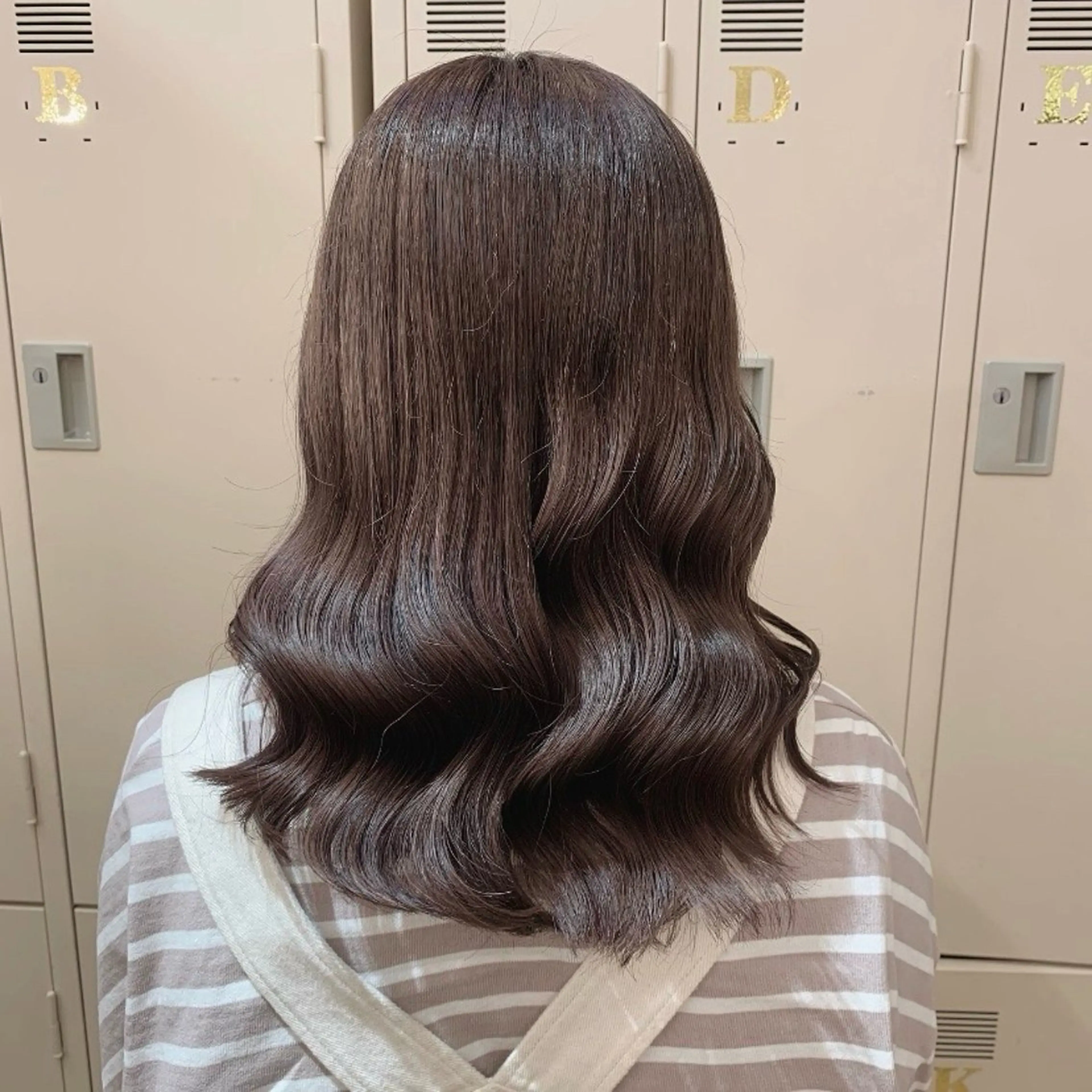 セミロング カラー ヘアアレンジ メンズ ヘアカラー トリートメント 代表🎀 ふわモテ愛 され髪🩷yumiのヘアスタイル