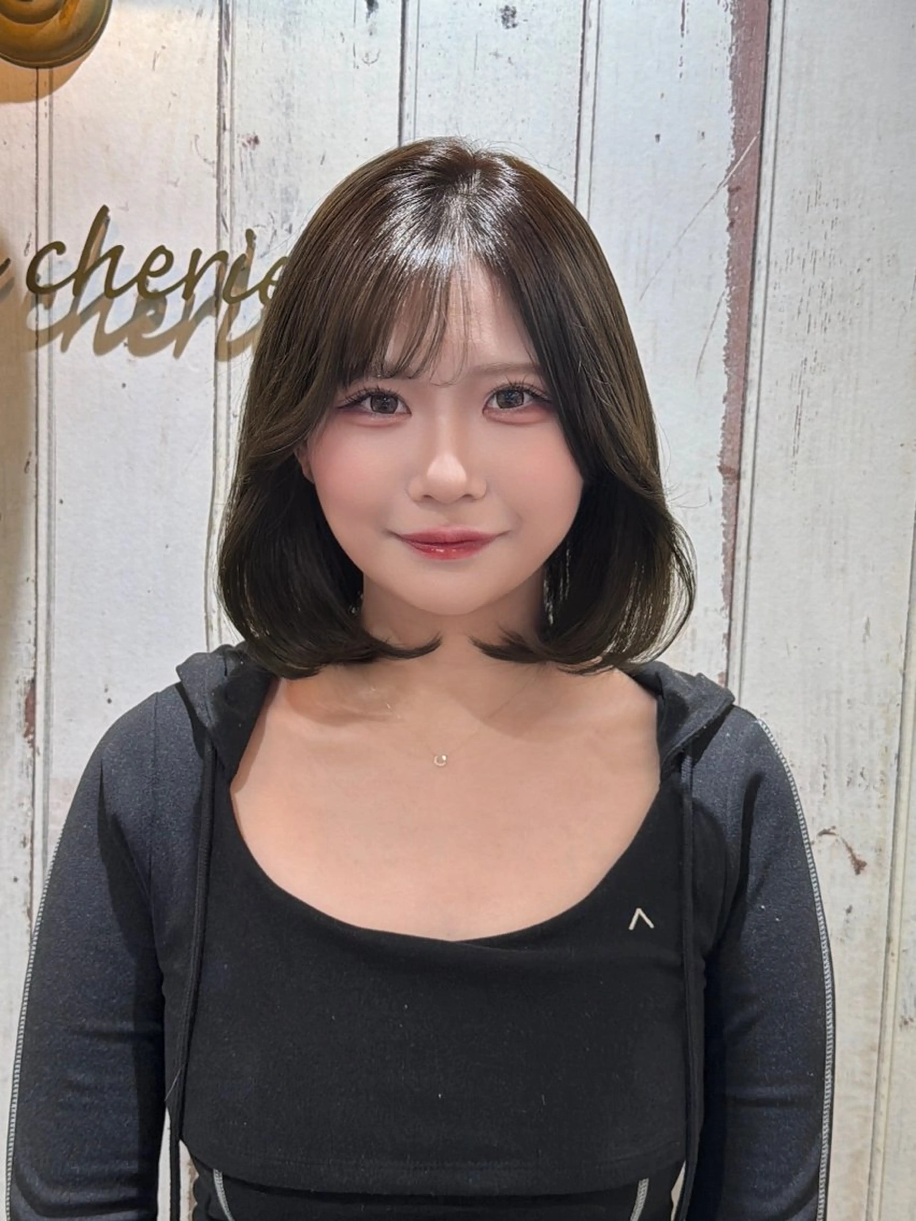 ショート カラー ヘアアレンジ カット ヘアカラー トリートメント 顔周り/透明感/銀座 🩵りのせのヘアスタイル